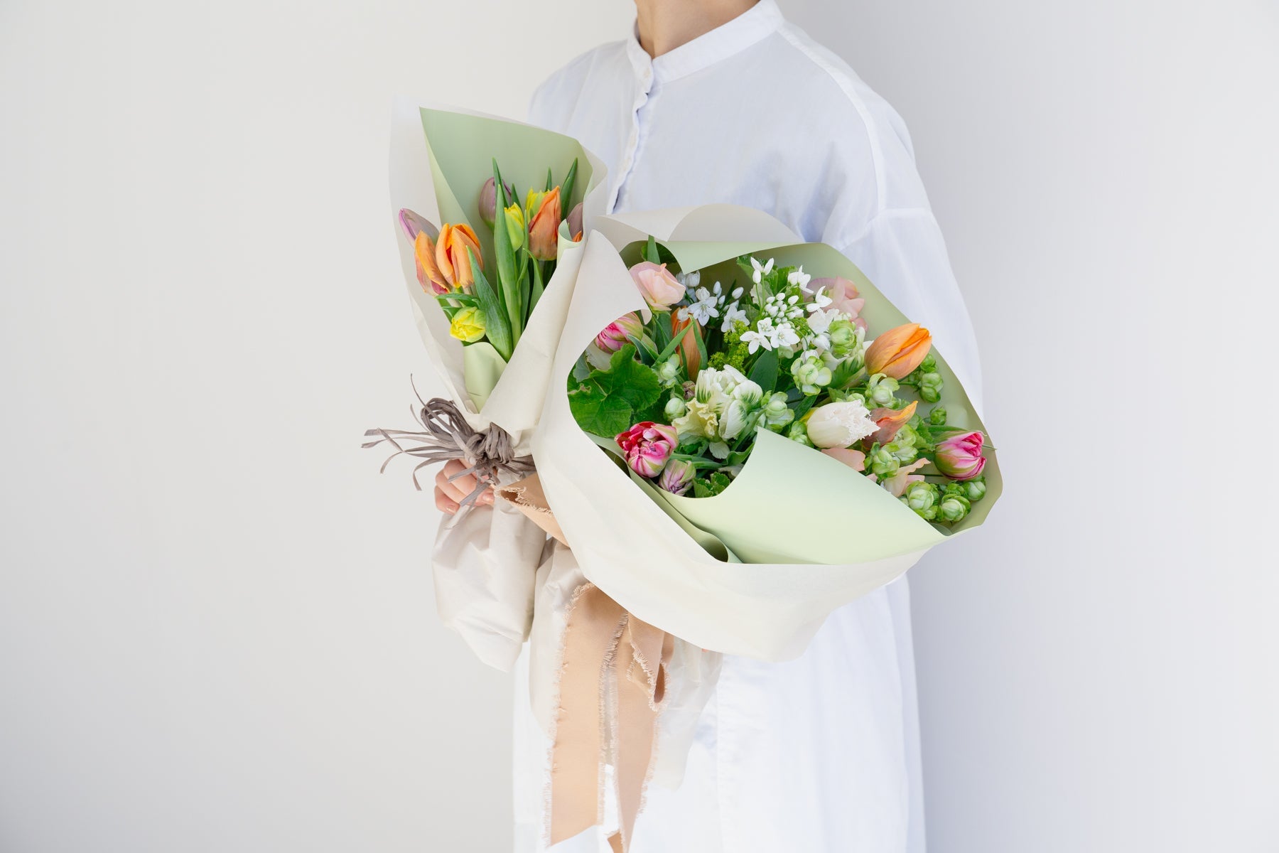 チューリップのギフトをオーダーするならFlower&Plants tette │ 「手から手へ、想いを運ぶフラワーショップ」【板橋駅徒歩4分】【熟練フローリスト夫婦が運営】【最短2営業日で発送】【24時間365日注文OK】【ギフトは3300円〜】フラワーギフトを手から手へ、想いを込めたブーケやアレンジメントで大切な人に感謝と愛情を。シーンや用途に合わせて選びやすい豊富な種