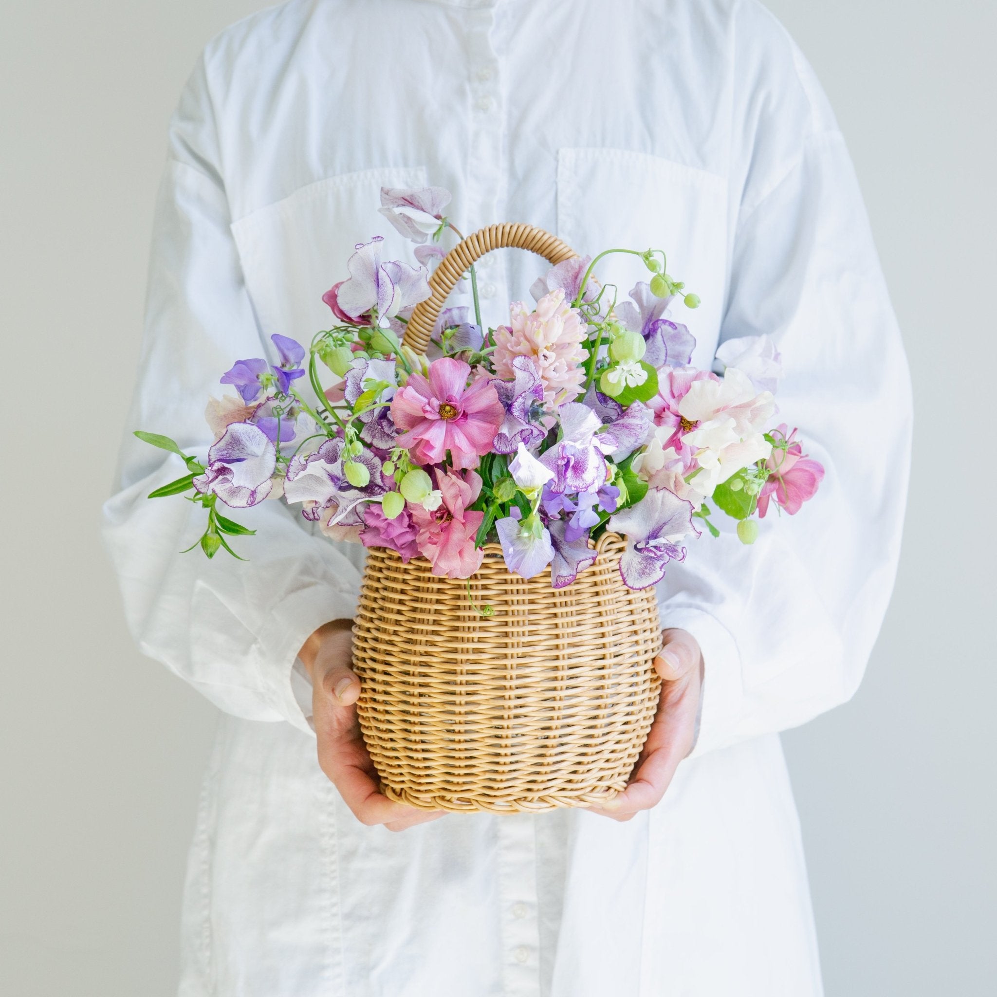 スイートピーのギフトをオーダーするならFlower&Plants tette │ 「手から手へ、想いを運ぶフラワーショップ」【板橋駅徒歩4分】【熟練フローリスト夫婦が運営】【最短2営業日で発送】【24時間365日注文OK】【ギフトは3300円〜】フラワーギフトを手から手へ、想いを込めたブーケやアレンジメントで大切な人に感謝と愛情を。シーンや用途に合わせて選びやすい豊富な種