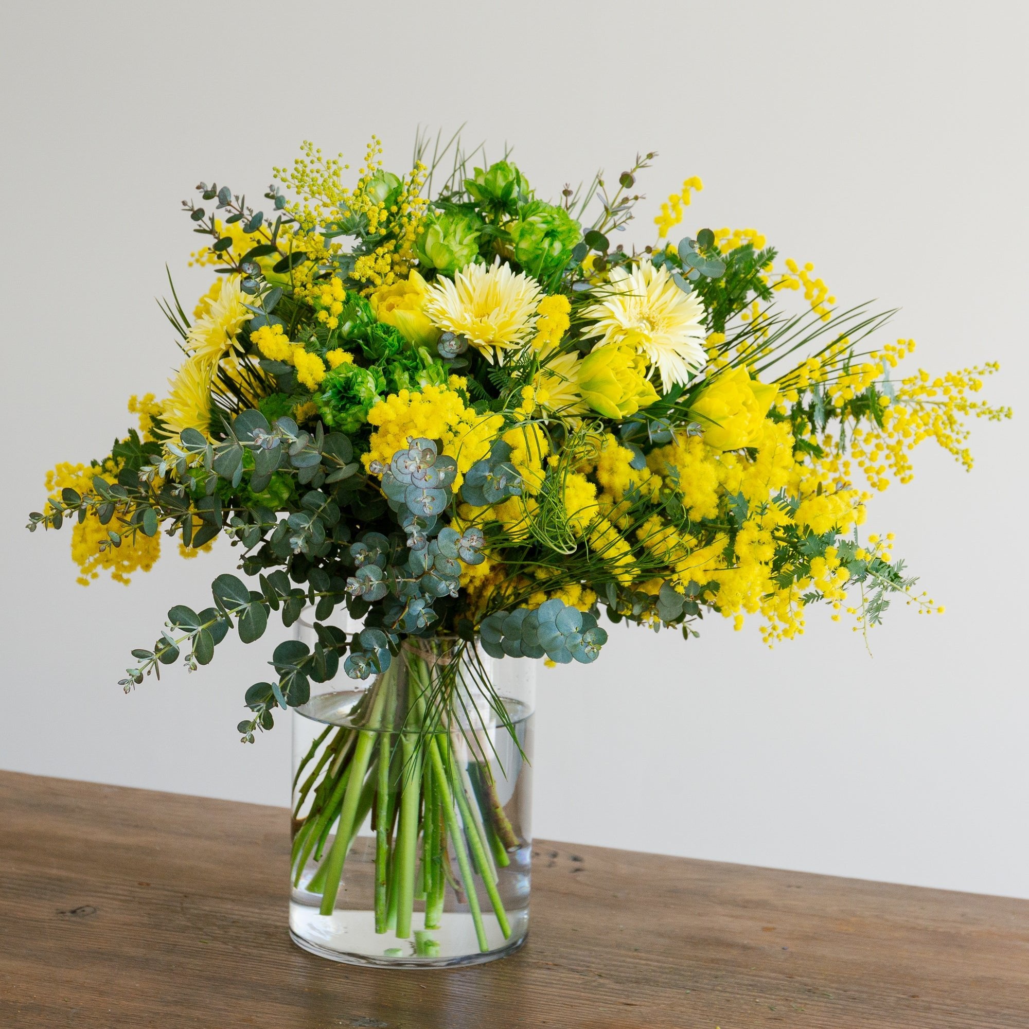 ミモザのギフトをオーダーするならFlower&Plants tette │ 「手から手へ、想いを運ぶフラワーショップ」【板橋駅徒歩4分】【熟練フローリスト夫婦が運営】【最短2営業日で発送】【24時間365日注文OK】【ギフトは3300円〜】フラワーギフトを手から手へ、想いを込めたブーケやアレンジメントで大切な人に感謝と愛情を。シーンや用途に合わせて選びやすい豊富な種