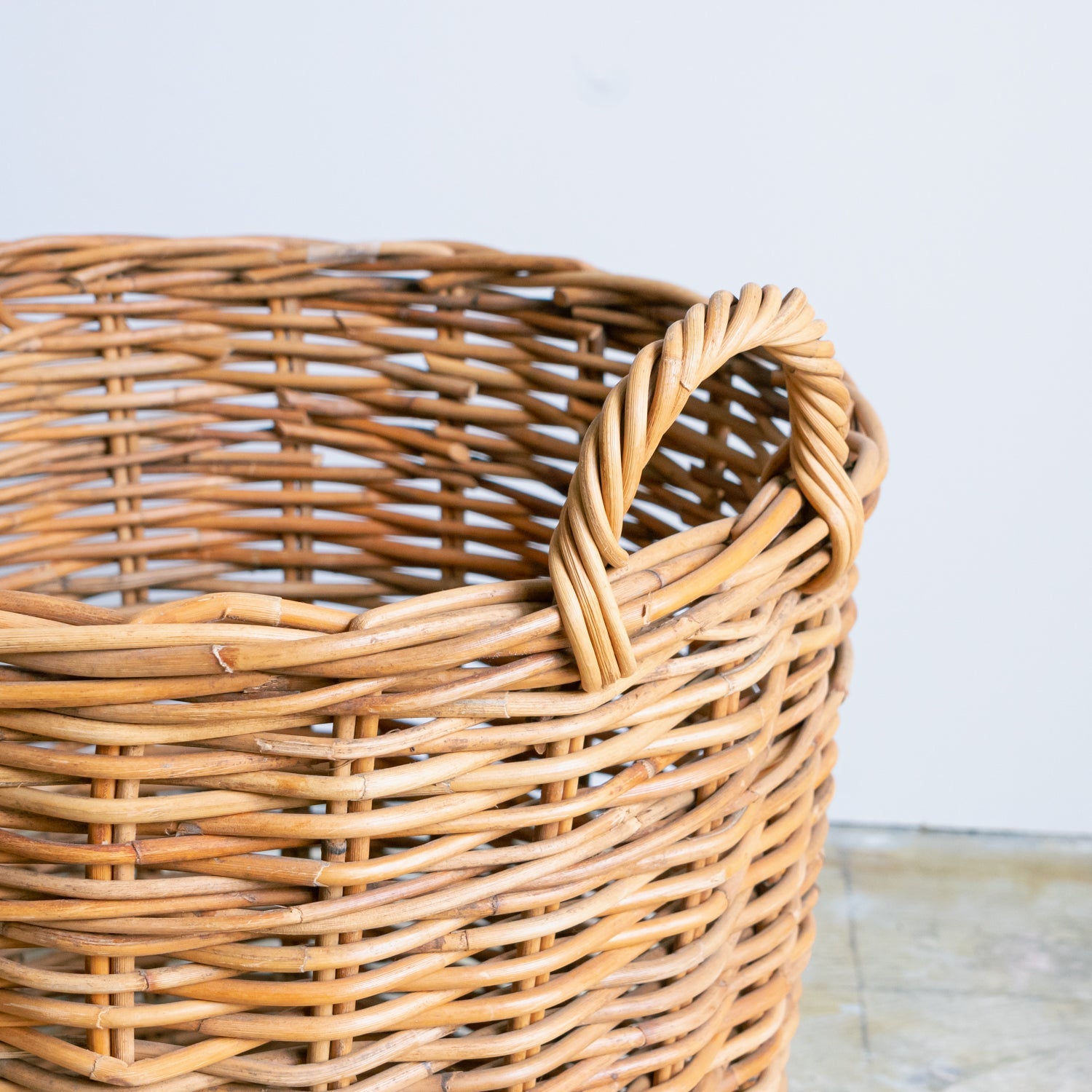 バスケット LサイズをオーダーするならFlower&Plants tette │ 「手から手へ、想いを運ぶフラワーショップ」【板橋駅徒歩4分】【熟練フローリスト夫婦が運営】【最短2営業日で発送】【24時間365日注文OK】【ギフトは3300円〜】フラワーギフトを手から手へ、想いを込めたブーケやアレンジメントで大切な人に感謝と愛情を。シーンや用途に合わせて選びやすい豊富な種