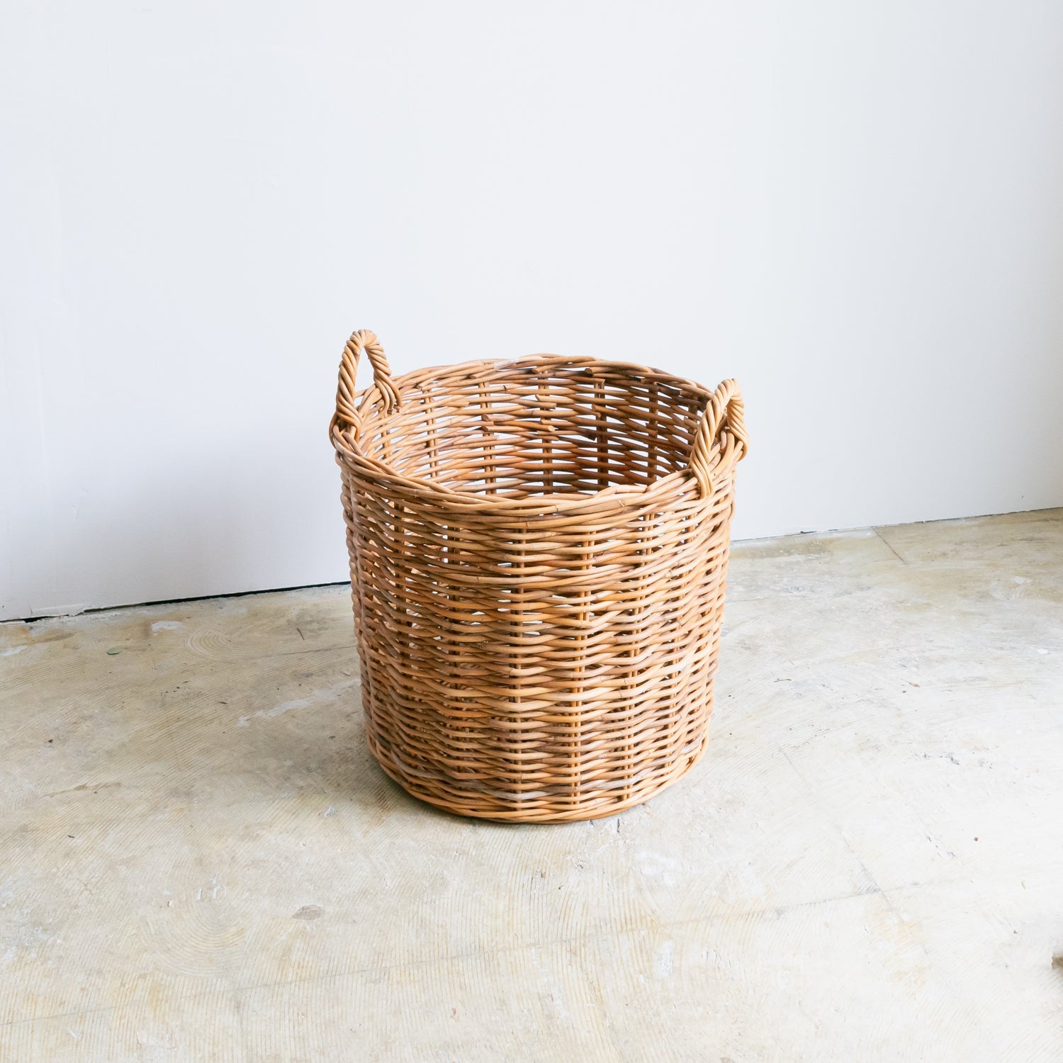 バスケット LサイズをオーダーするならFlower&Plants tette │ 「手から手へ、想いを運ぶフラワーショップ」【板橋駅徒歩4分】【熟練フローリスト夫婦が運営】【最短2営業日で発送】【24時間365日注文OK】【ギフトは3300円〜】フラワーギフトを手から手へ、想いを込めたブーケやアレンジメントで大切な人に感謝と愛情を。シーンや用途に合わせて選びやすい豊富な種