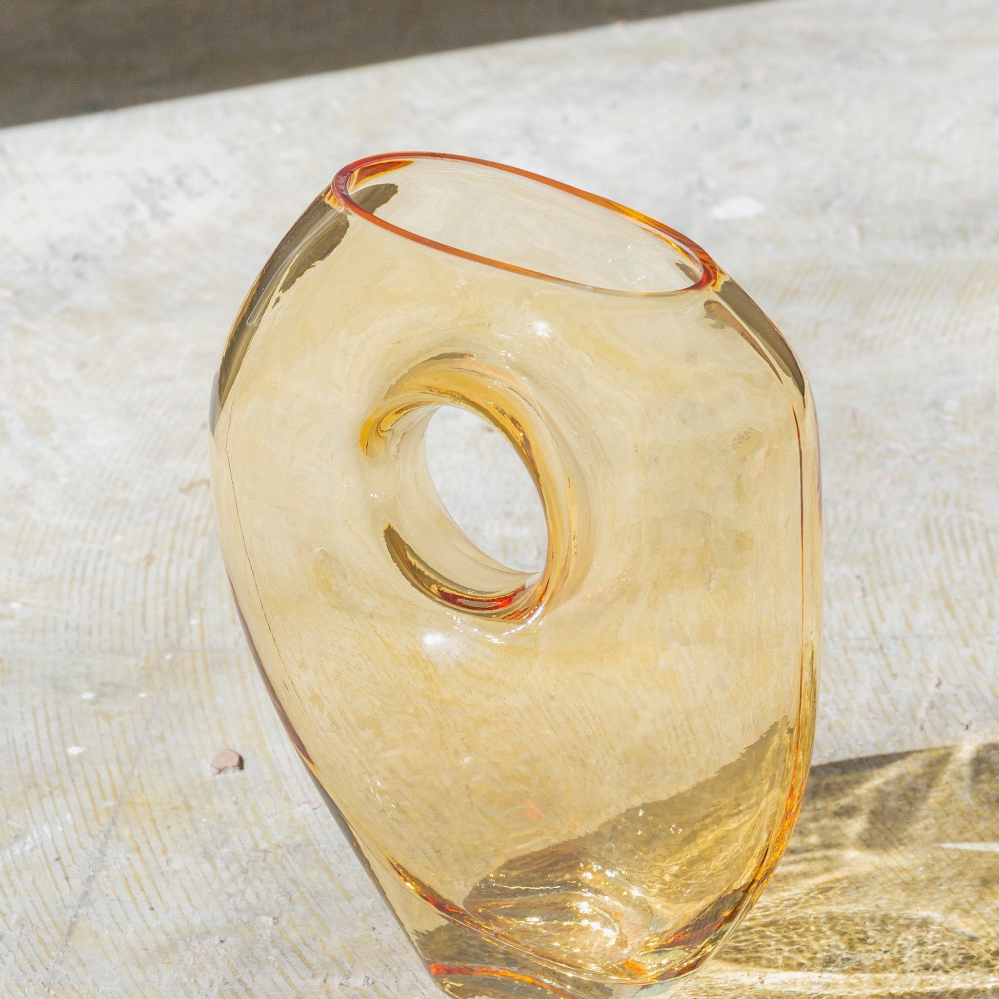【welms.】 Onkalo Vase (A)をオーダーするならFlower&Plants tette │ 「手から手へ、想いを運ぶフラワーショップ」【板橋駅徒歩4分】【熟練フローリスト夫婦が運営】【最短2営業日で発送】【24時間365日注文OK】【ギフトは3300円〜】フラワーギフトを手から手へ、想いを込めたブーケやアレンジメントで大切な人に感謝と愛情を。シーンや用途に合わせて選びやすい豊富な種