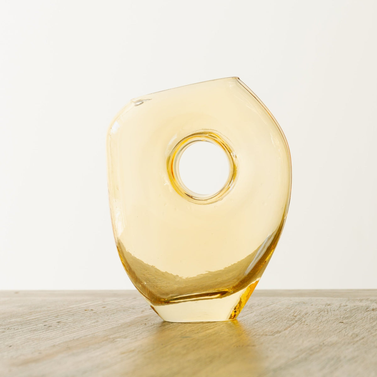 【welms.】 Onkalo Vase (A)をオーダーするならFlower&Plants tette │ 「手から手へ、想いを運ぶフラワーショップ」【板橋駅徒歩4分】【熟練フローリスト夫婦が運営】【最短2営業日で発送】【24時間365日注文OK】【ギフトは3300円〜】フラワーギフトを手から手へ、想いを込めたブーケやアレンジメントで大切な人に感謝と愛情を。シーンや用途に合わせて選びやすい豊富な種
