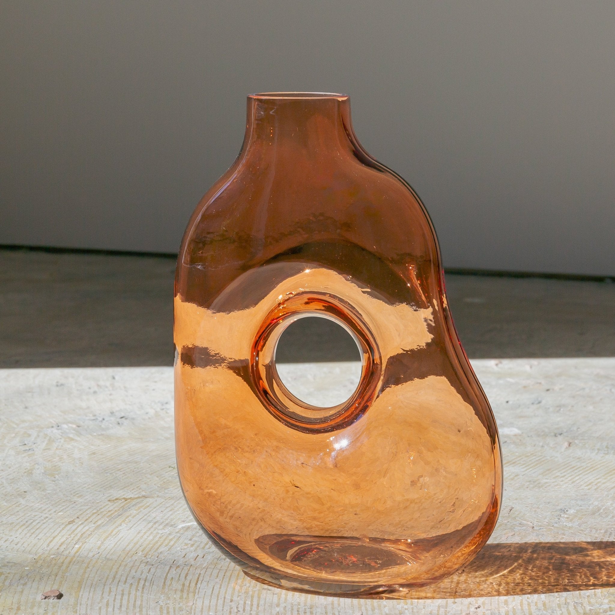【welms.】 Onkalo Vase (B)をオーダーするならFlower&Plants tette │ 「手から手へ、想いを運ぶフラワーショップ」【板橋駅徒歩4分】【熟練フローリスト夫婦が運営】【最短2営業日で発送】【24時間365日注文OK】【ギフトは3300円〜】フラワーギフトを手から手へ、想いを込めたブーケやアレンジメントで大切な人に感謝と愛情を。シーンや用途に合わせて選びやすい豊富な種