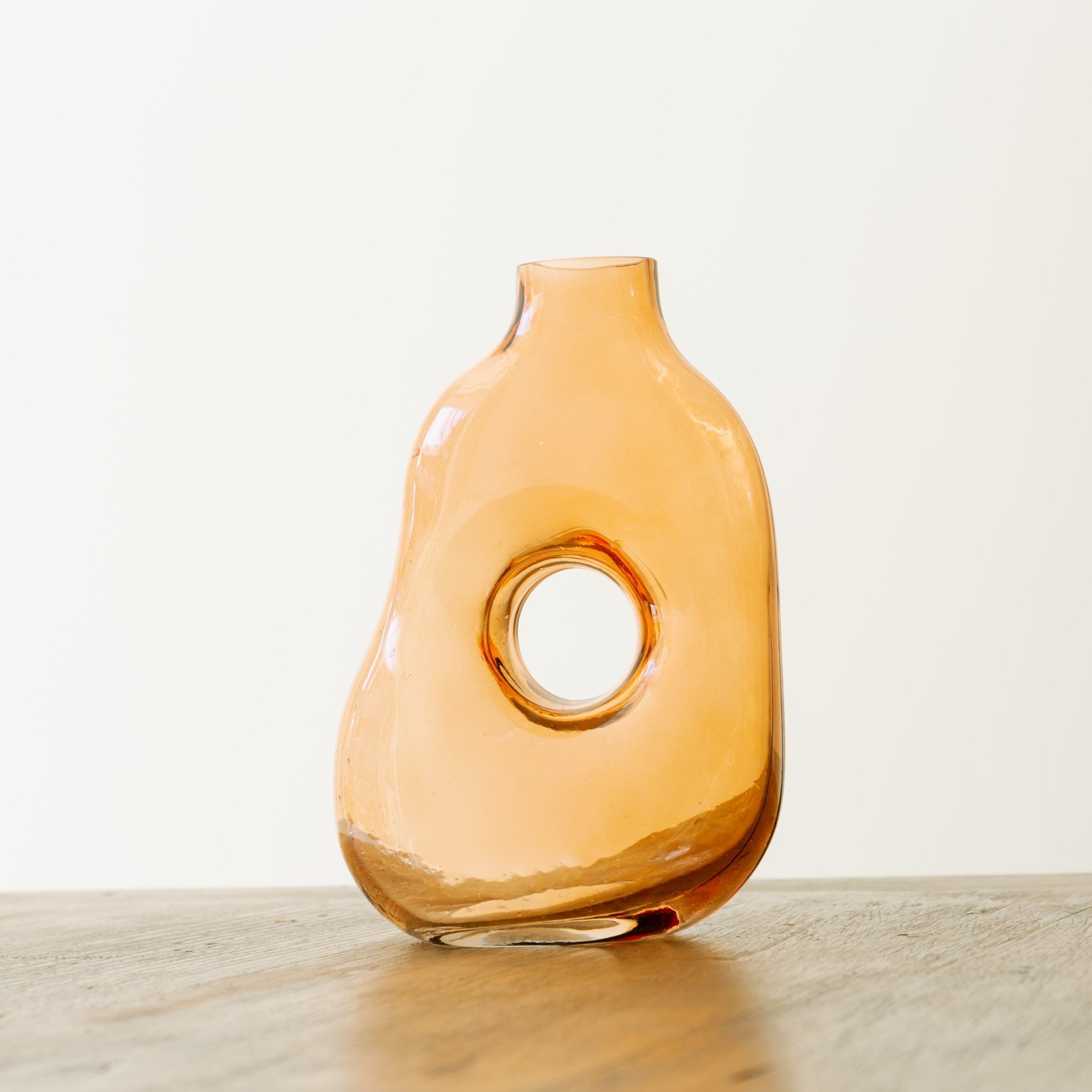 【welms.】 Onkalo Vase (B)をオーダーするならFlower&Plants tette │ 「手から手へ、想いを運ぶフラワーショップ」【板橋駅徒歩4分】【熟練フローリスト夫婦が運営】【最短2営業日で発送】【24時間365日注文OK】【ギフトは3300円〜】フラワーギフトを手から手へ、想いを込めたブーケやアレンジメントで大切な人に感謝と愛情を。シーンや用途に合わせて選びやすい豊富な種
