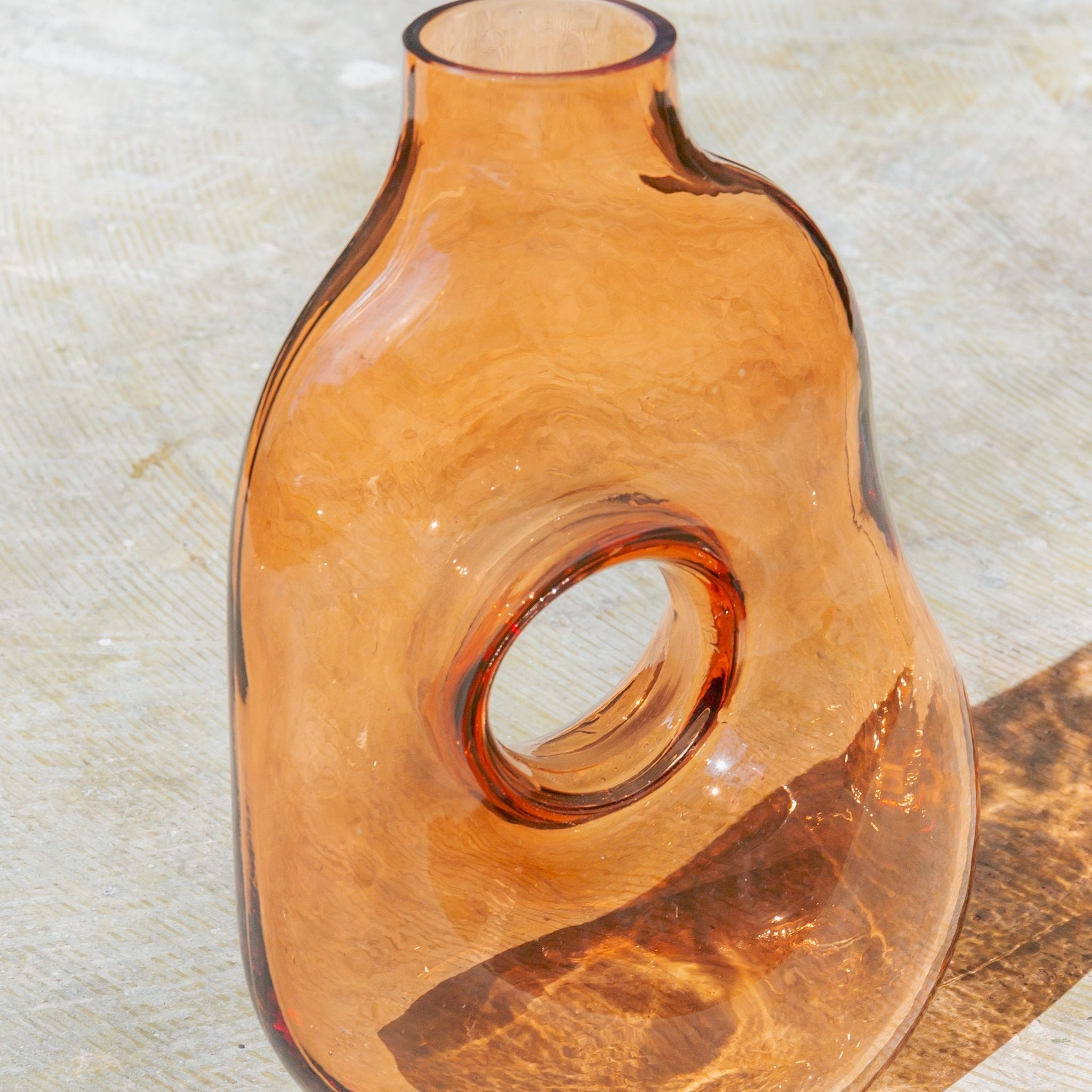 【welms.】 Onkalo Vase (B)をオーダーするならFlower&Plants tette │ 「手から手へ、想いを運ぶフラワーショップ」【板橋駅徒歩4分】【熟練フローリスト夫婦が運営】【最短2営業日で発送】【24時間365日注文OK】【ギフトは3300円〜】フラワーギフトを手から手へ、想いを込めたブーケやアレンジメントで大切な人に感謝と愛情を。シーンや用途に合わせて選びやすい豊富な種