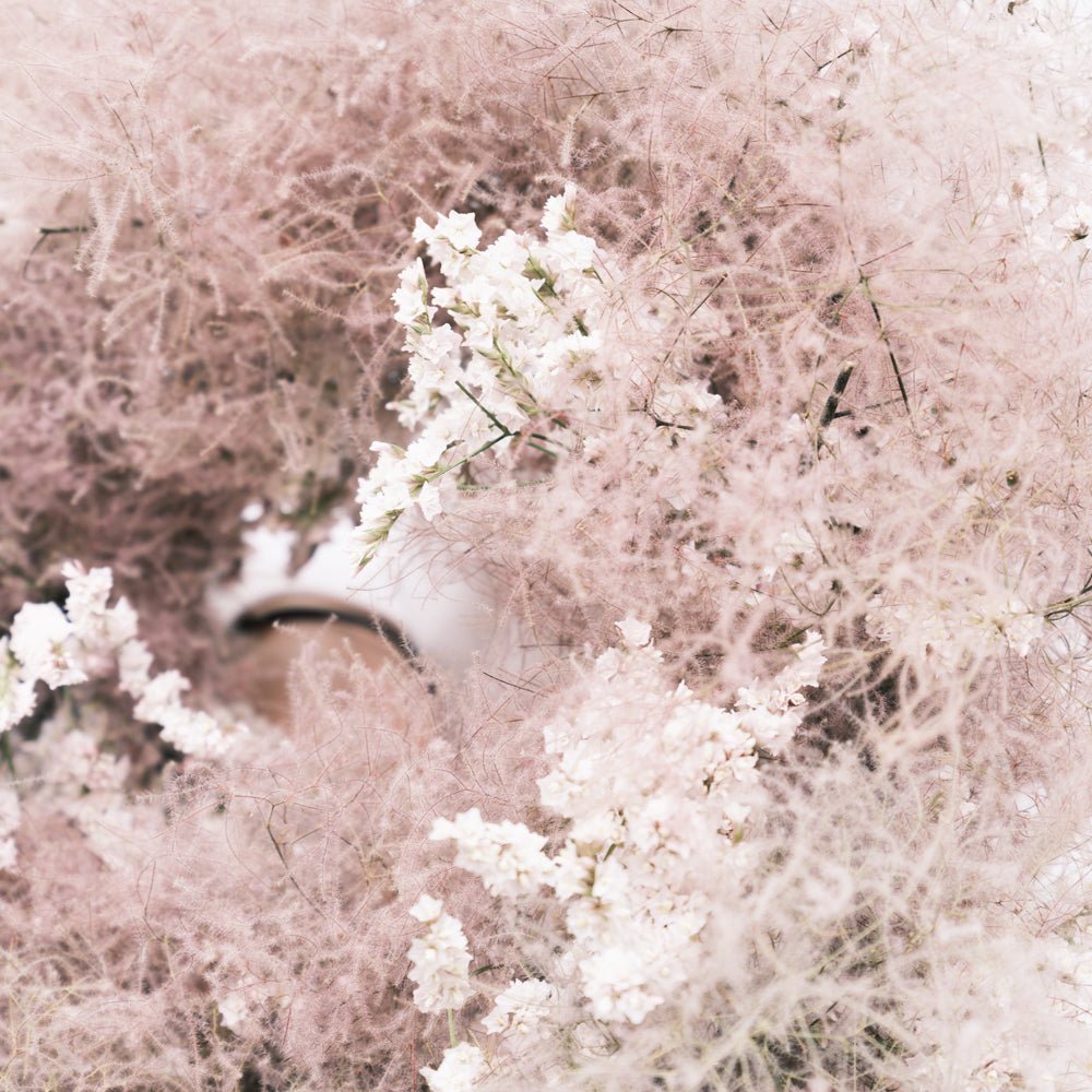 ドライリース スモークツリーをオーダーするならFlower&Plants tette │ 「手から手へ、想いを運ぶフラワーショップ」【板橋駅徒歩4分】【熟練フローリスト夫婦が運営】【最短2営業日で発送】【24時間365日注文OK】【ギフトは3300円〜】フラワーギフトを手から手へ、想いを込めたブーケやアレンジメントで大切な人に感謝と愛情を。シーンや用途に合わせて選びやすい豊富な種