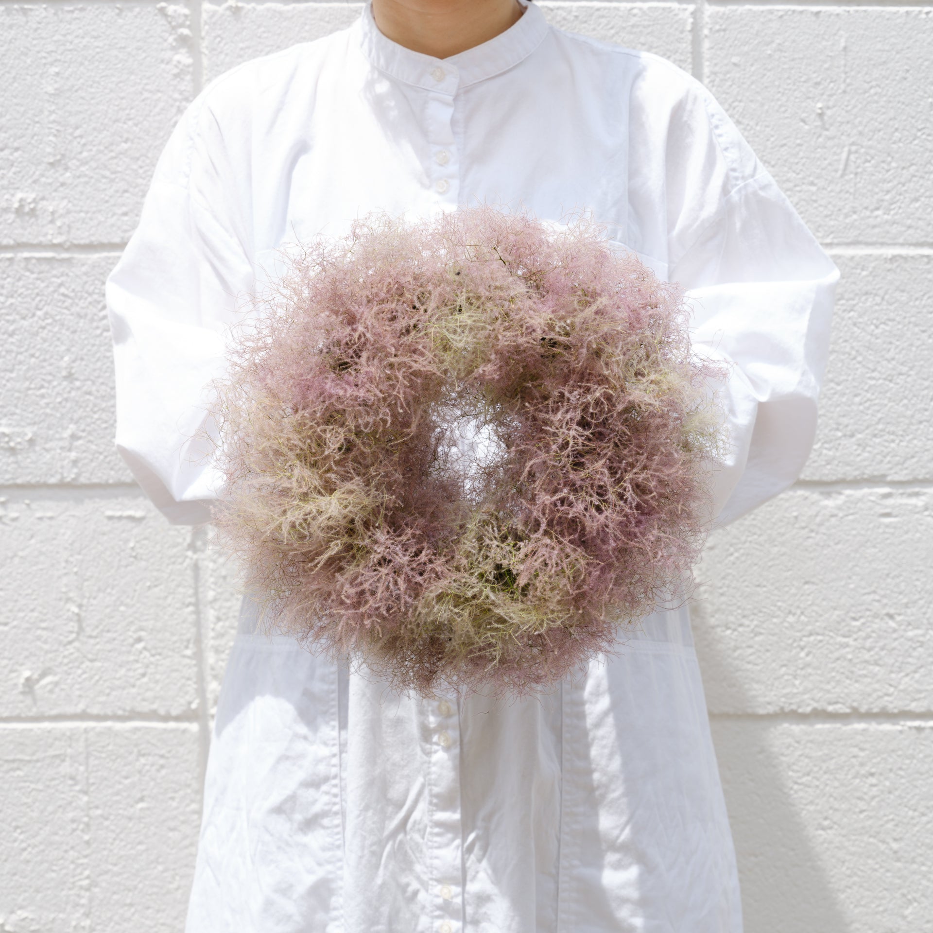 ドライリース スモークツリーをオーダーするならFlower&Plants tette │ 「手から手へ、想いを運ぶフラワーショップ」【板橋駅徒歩4分】【熟練フローリスト夫婦が運営】【最短2営業日で発送】【24時間365日注文OK】【ギフトは3300円〜】フラワーギフトを手から手へ、想いを込めたブーケやアレンジメントで大切な人に感謝と愛情を。シーンや用途に合わせて選びやすい豊富な種