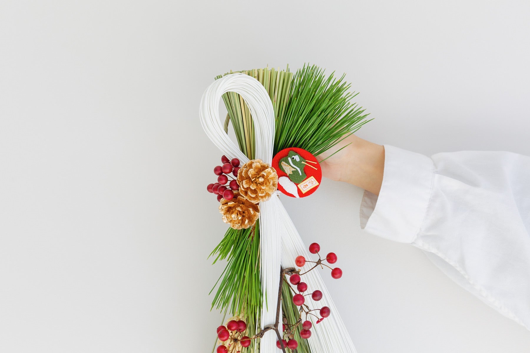 お正月飾り 縦型をオーダーするならFlower&Plants tette │ 「手から手へ、想いを運ぶフラワーショップ」【板橋駅徒歩4分】【熟練フローリスト夫婦が運営】【最短2営業日で発送】【24時間365日注文OK】【ギフトは3300円〜】フラワーギフトを手から手へ、想いを込めたブーケやアレンジメントで大切な人に感謝と愛情を。シーンや用途に合わせて選びやすい豊富な種