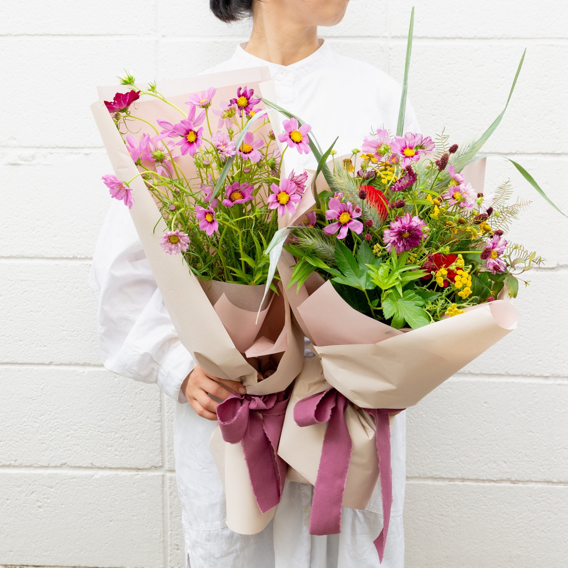 コスモスのギフトをオーダーするならFlower&Plants tette │ 「手から手へ、想いを運ぶフラワーショップ」【板橋駅徒歩4分】【熟練フローリスト夫婦が運営】【最短2営業日で発送】【24時間365日注文OK】【ギフトは3300円〜】フラワーギフトを手から手へ、想いを込めたブーケやアレンジメントで大切な人に感謝と愛情を。シーンや用途に合わせて選びやすい豊富な種