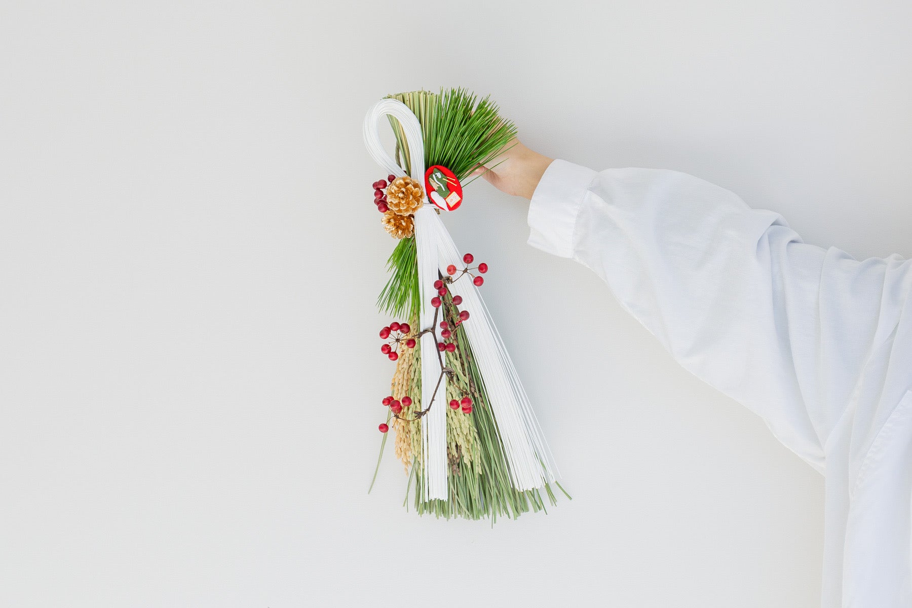 お正月飾り 縦型をオーダーするならFlower&Plants tette │ 「手から手へ、想いを運ぶフラワーショップ」【板橋駅徒歩4分】【熟練フローリスト夫婦が運営】【最短2営業日で発送】【24時間365日注文OK】【ギフトは3300円〜】フラワーギフトを手から手へ、想いを込めたブーケやアレンジメントで大切な人に感謝と愛情を。シーンや用途に合わせて選びやすい豊富な種