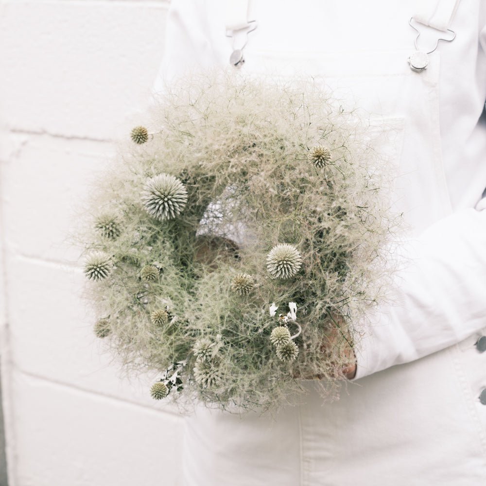 ドライリース スモークツリーをオーダーするならFlower&Plants tette │ 「手から手へ、想いを運ぶフラワーショップ」【板橋駅徒歩4分】【熟練フローリスト夫婦が運営】【最短2営業日で発送】【24時間365日注文OK】【ギフトは3300円〜】フラワーギフトを手から手へ、想いを込めたブーケやアレンジメントで大切な人に感謝と愛情を。シーンや用途に合わせて選びやすい豊富な種