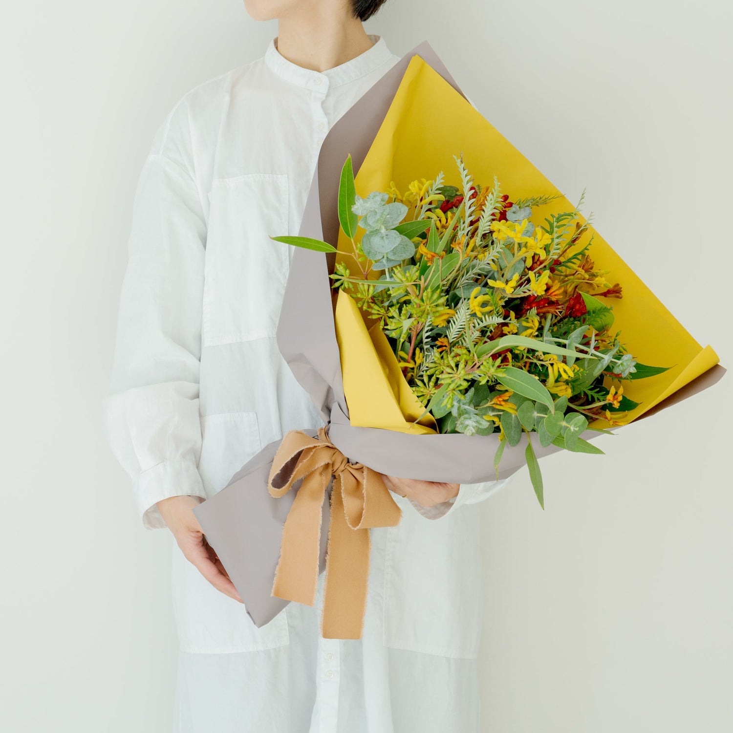 カンガルーポーのギフトをオーダーするならFlower&Plants tette │ 「手から手へ、想いを運ぶフラワーショップ」【板橋駅徒歩4分】【熟練フローリスト夫婦が運営】【最短2営業日で発送】【24時間365日注文OK】【ギフトは3300円〜】フラワーギフトを手から手へ、想いを込めたブーケやアレンジメントで大切な人に感謝と愛情を。シーンや用途に合わせて選びやすい豊富な種