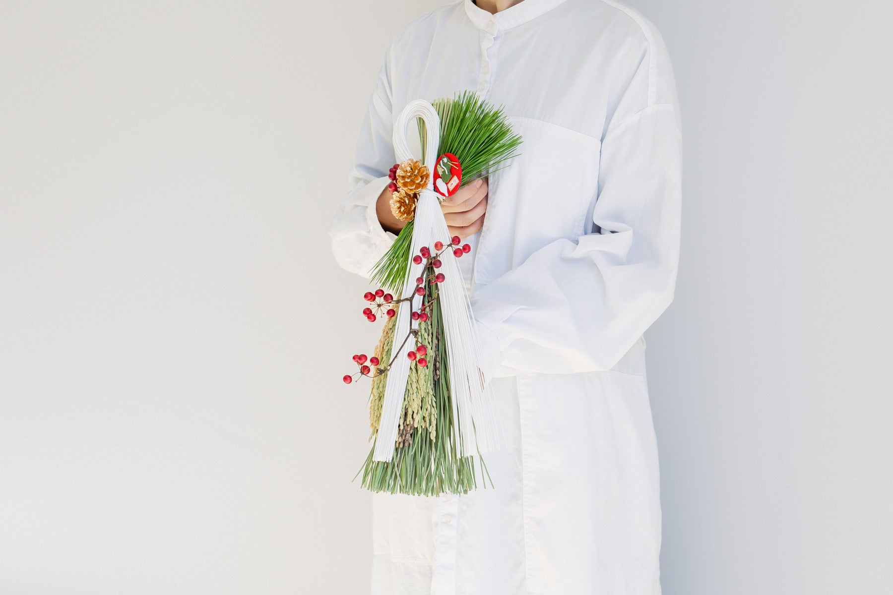 お正月飾り 縦型をオーダーするならFlower&Plants tette │ 「手から手へ、想いを運ぶフラワーショップ」【板橋駅徒歩4分】【熟練フローリスト夫婦が運営】【最短2営業日で発送】【24時間365日注文OK】【ギフトは3300円〜】フラワーギフトを手から手へ、想いを込めたブーケやアレンジメントで大切な人に感謝と愛情を。シーンや用途に合わせて選びやすい豊富な種