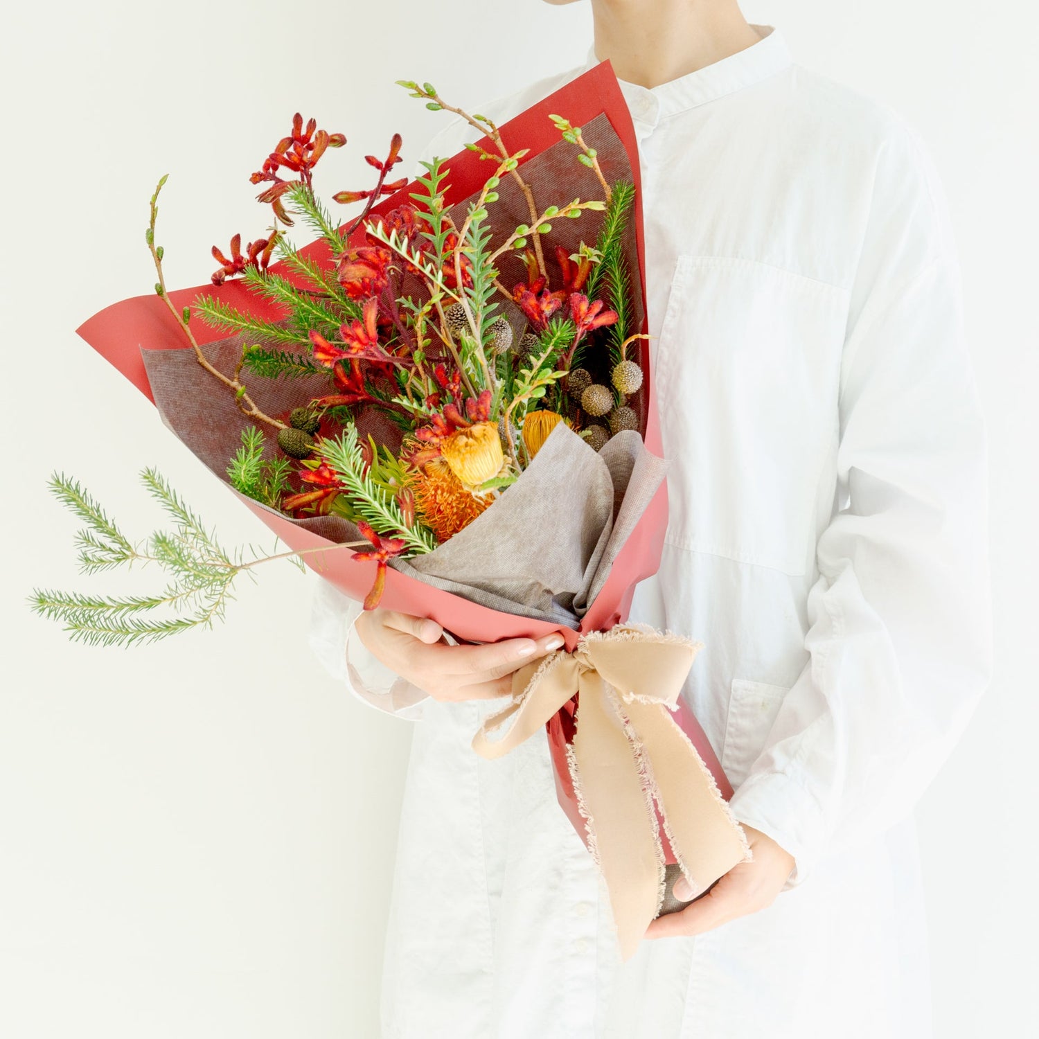 カンガルーポーのギフトをオーダーするならFlower&Plants tette │ 「手から手へ、想いを運ぶフラワーショップ」【板橋駅徒歩4分】【熟練フローリスト夫婦が運営】【最短2営業日で発送】【24時間365日注文OK】【ギフトは3300円〜】フラワーギフトを手から手へ、想いを込めたブーケやアレンジメントで大切な人に感謝と愛情を。シーンや用途に合わせて選びやすい豊富な種