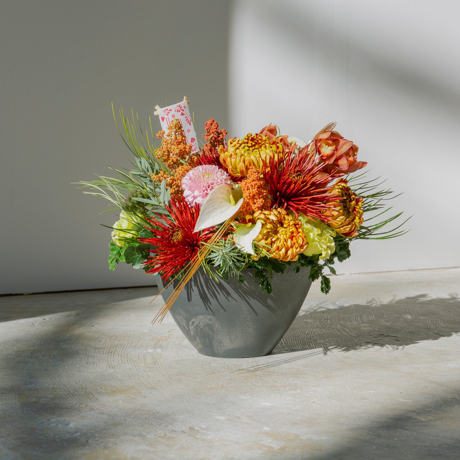 マムのギフトをオーダーするならFlower&Plants tette │ 「手から手へ、想いを運ぶフラワーショップ」【板橋駅徒歩4分】【熟練フローリスト夫婦が運営】【最短2営業日で発送】【24時間365日注文OK】【ギフトは3300円〜】フラワーギフトを手から手へ、想いを込めたブーケやアレンジメントで大切な人に感謝と愛情を。シーンや用途に合わせて選びやすい豊富な種