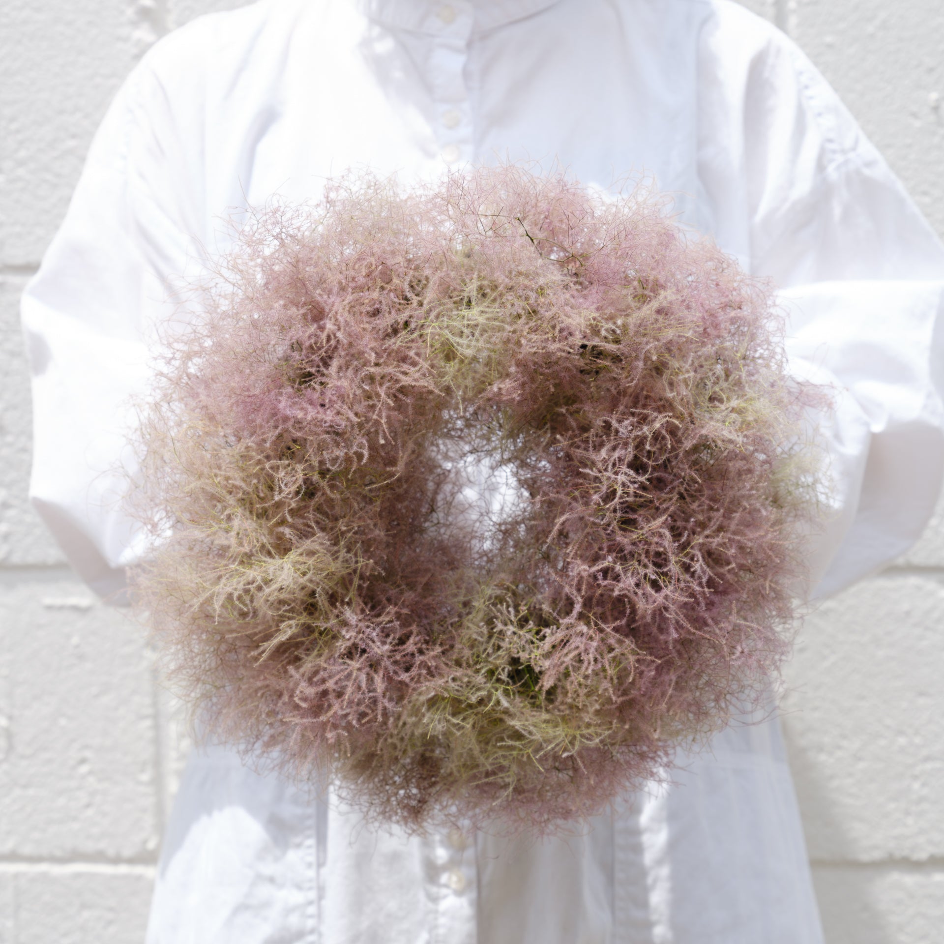 ドライリース スモークツリーをオーダーするならFlower&Plants tette │ 「手から手へ、想いを運ぶフラワーショップ」【板橋駅徒歩4分】【熟練フローリスト夫婦が運営】【最短2営業日で発送】【24時間365日注文OK】【ギフトは3300円〜】フラワーギフトを手から手へ、想いを込めたブーケやアレンジメントで大切な人に感謝と愛情を。シーンや用途に合わせて選びやすい豊富な種