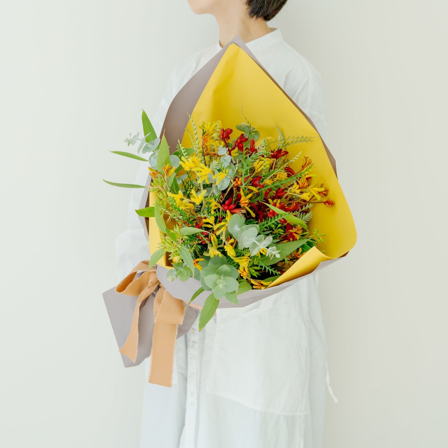 カンガルーポーのギフトをオーダーするならFlower&Plants tette │ 「手から手へ、想いを運ぶフラワーショップ」【板橋駅徒歩4分】【熟練フローリスト夫婦が運営】【最短2営業日で発送】【24時間365日注文OK】【ギフトは3300円〜】フラワーギフトを手から手へ、想いを込めたブーケやアレンジメントで大切な人に感謝と愛情を。シーンや用途に合わせて選びやすい豊富な種