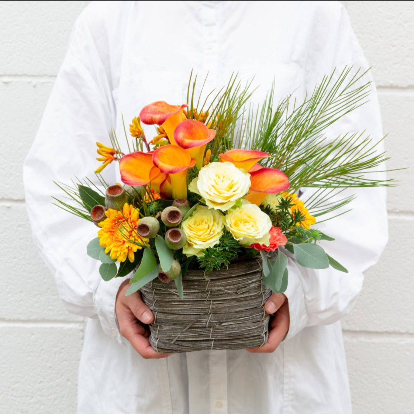 カラーのギフトをオーダーするならFlower&Plants tette │ 「手から手へ、想いを運ぶフラワーショップ」【板橋駅徒歩4分】【熟練フローリスト夫婦が運営】【最短2営業日で発送】【24時間365日注文OK】【ギフトは3300円〜】フラワーギフトを手から手へ、想いを込めたブーケやアレンジメントで大切な人に感謝と愛情を。シーンや用途に合わせて選びやすい豊富な種