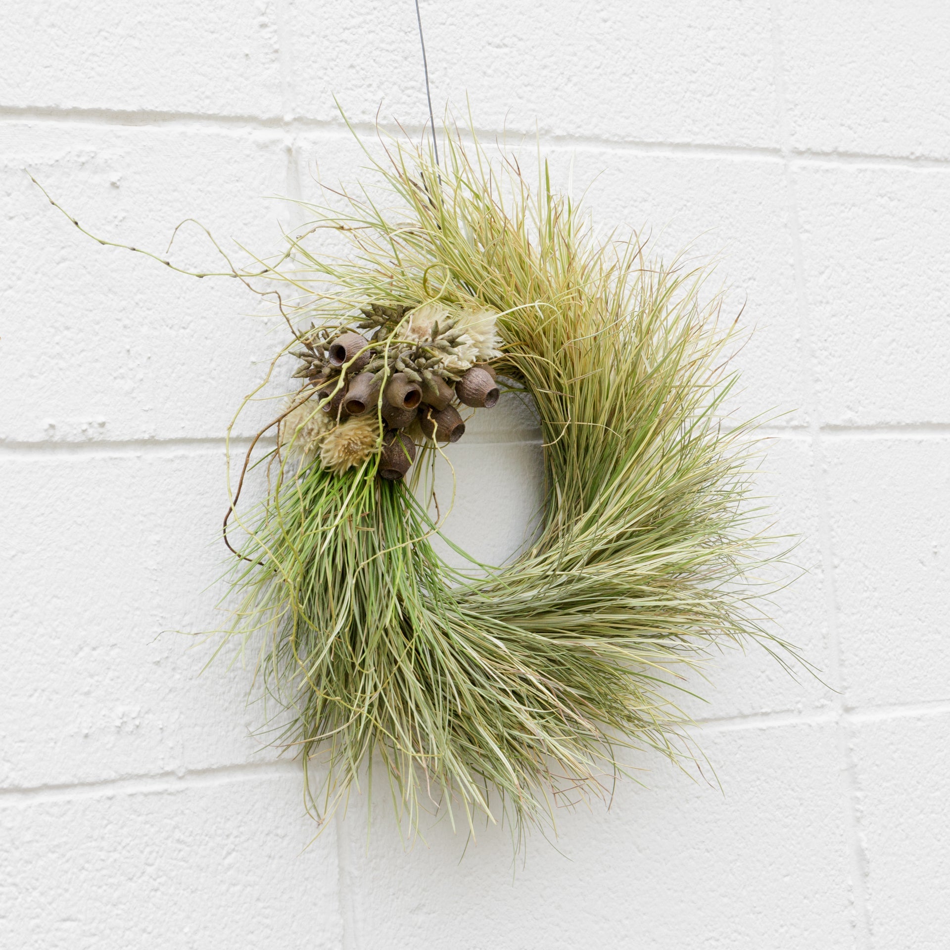 ドライリース グレベリアをオーダーするならFlower&Plants tette │ 「手から手へ、想いを運ぶフラワーショップ」【板橋駅徒歩4分】【熟練フローリスト夫婦が運営】【最短2営業日で発送】【24時間365日注文OK】【ギフトは3300円〜】フラワーギフトを手から手へ、想いを込めたブーケやアレンジメントで大切な人に感謝と愛情を。シーンや用途に合わせて選びやすい豊富な種