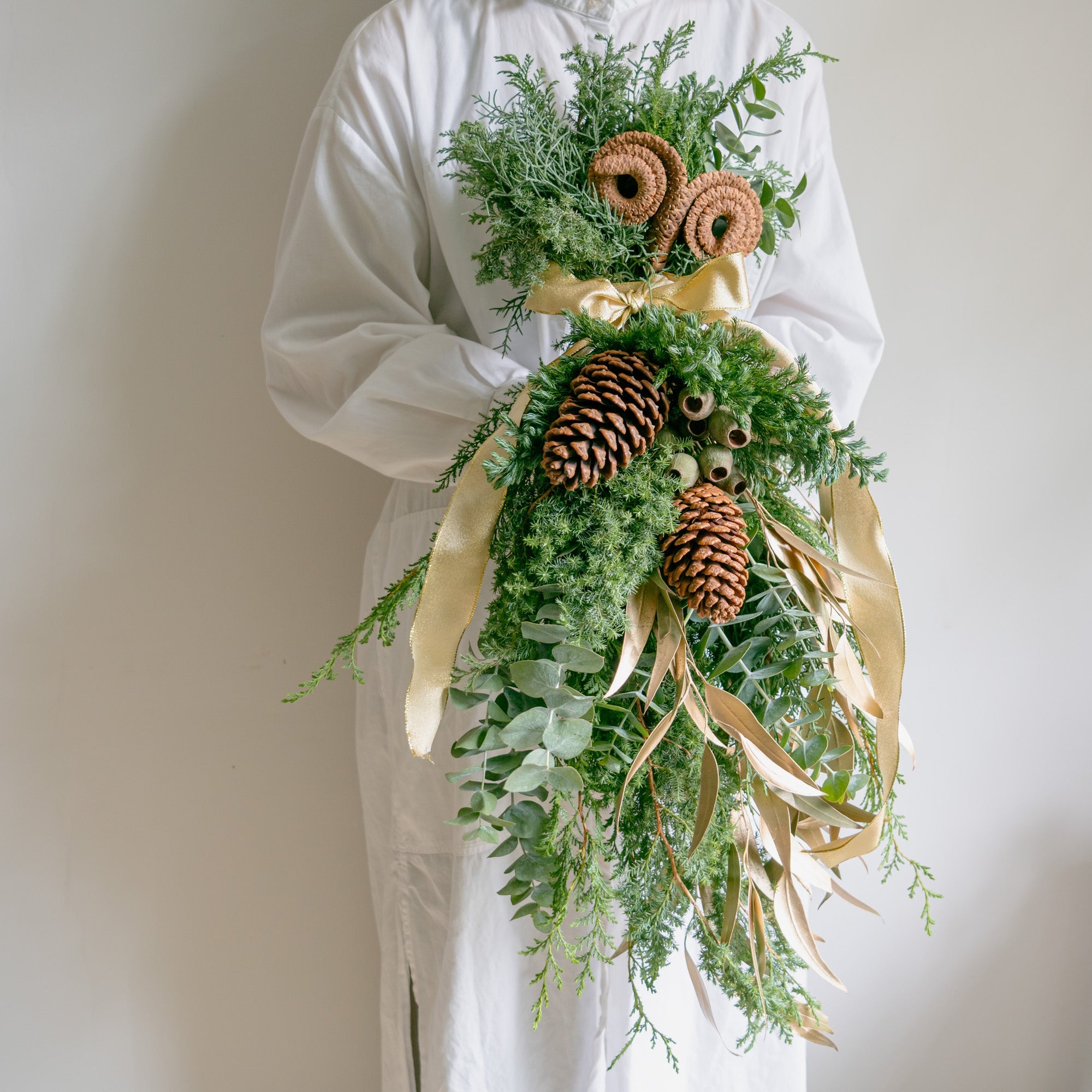 クリスマススワッグ2024をオーダーするならFlower&amp;Plants tette │ 「手から手へ、想いを運ぶフラワーショップ」【板橋駅徒歩4分】【熟練フローリスト夫婦が運営】【最短2営業日で発送】【24時間365日注文OK】【ギフトは3300円〜】フラワーギフトを手から手へ、想いを込めたブーケやアレンジメントで大切な人に感謝と愛情を。シーンや用途に合わせて選びやすい豊富な種