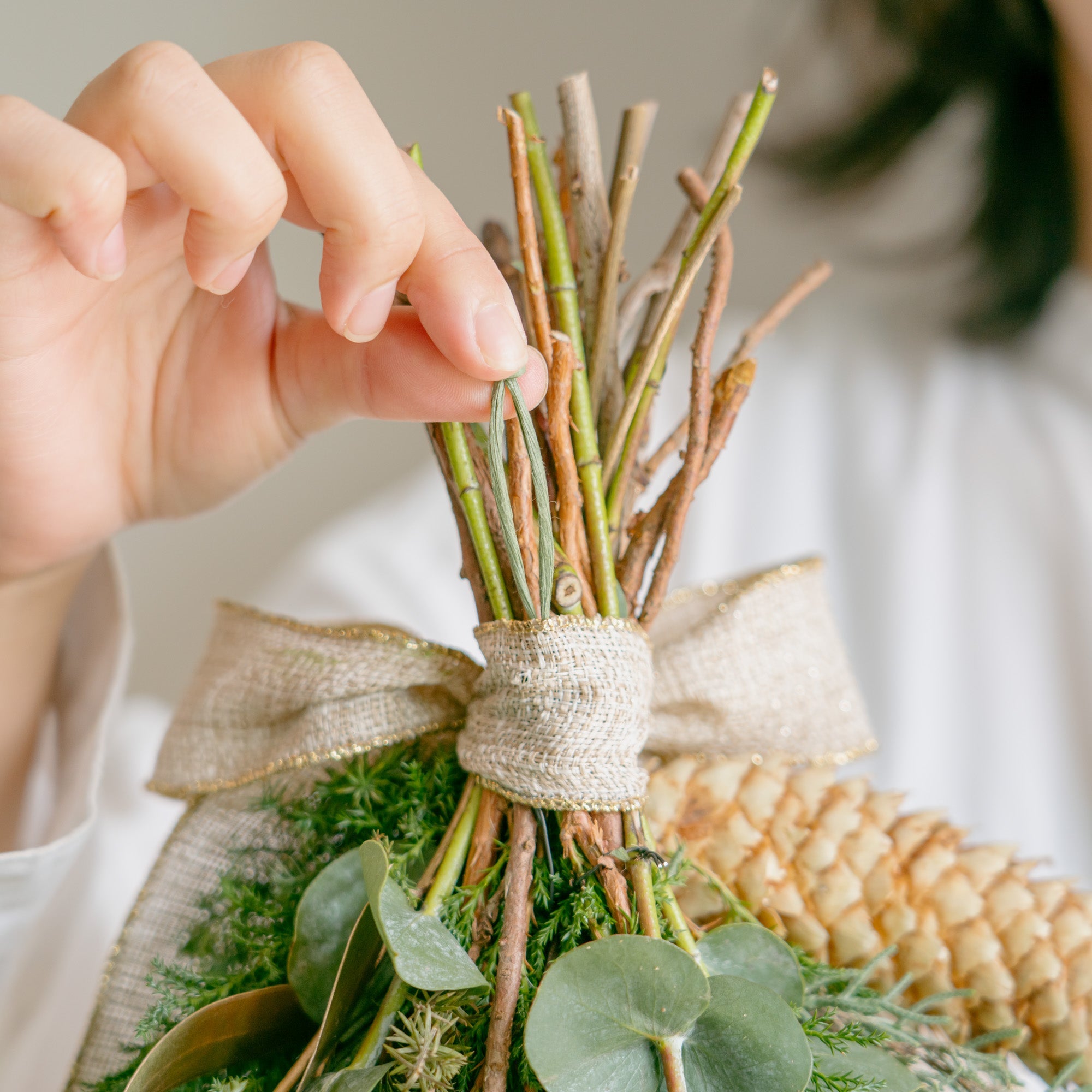 クリスマススワッグ2024をオーダーするならFlower&amp;Plants tette │ 「手から手へ、想いを運ぶフラワーショップ」【板橋駅徒歩4分】【熟練フローリスト夫婦が運営】【最短2営業日で発送】【24時間365日注文OK】【ギフトは3300円〜】フラワーギフトを手から手へ、想いを込めたブーケやアレンジメントで大切な人に感謝と愛情を。シーンや用途に合わせて選びやすい豊富な種