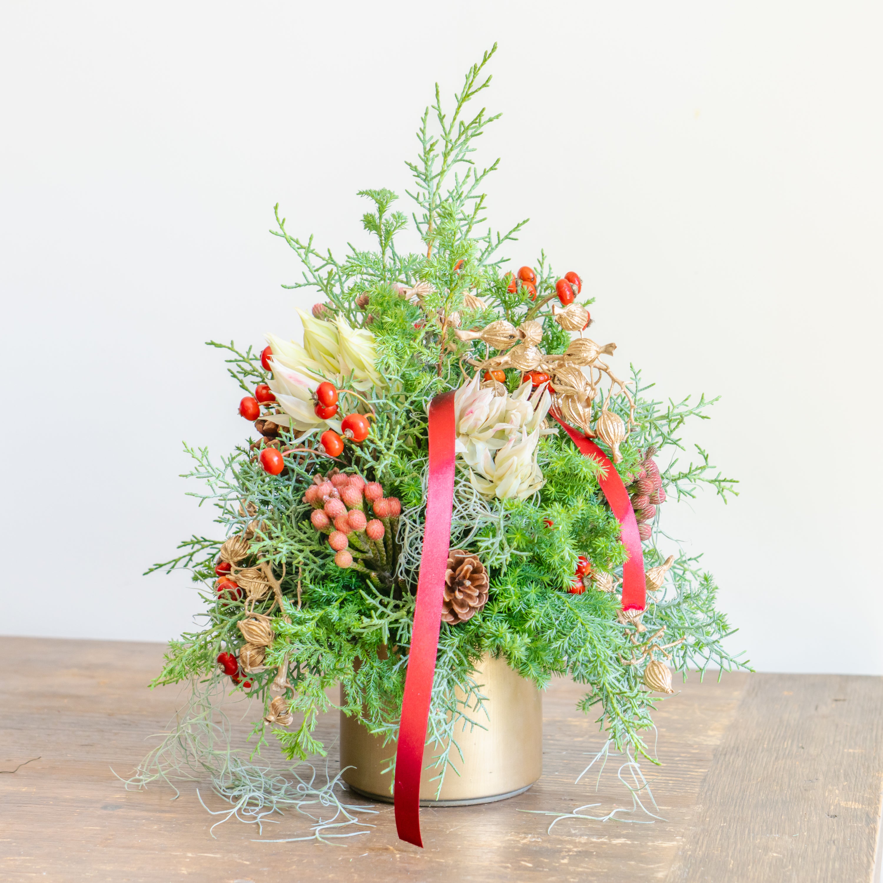 クリスマス  フラワーアレンジメント  オーダー商品 楽天市場】クリスマス 飾り 玄関 生花 アレンジメント 『 フラワー