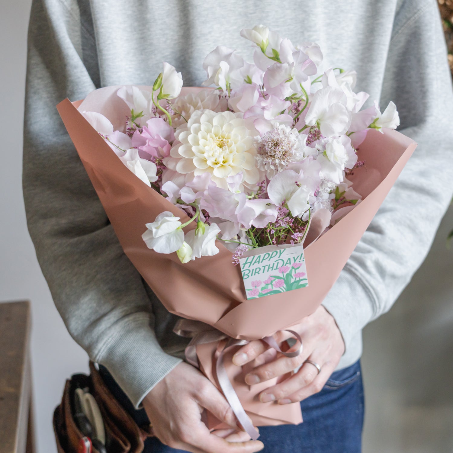 オーダーメイドフラワーブーケならFlower&Plants tette 「手から手へ