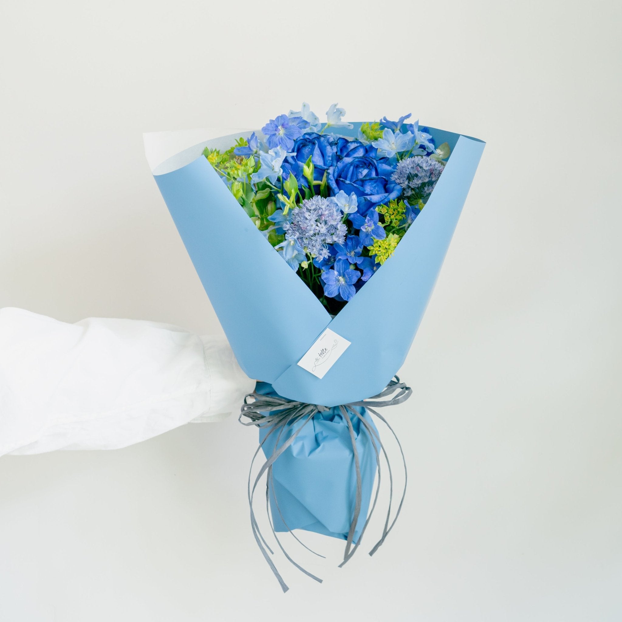 父の日ギフトをオーダーするならFlower&amp;Plants tette │ 「手から手へ、想いを運ぶフラワーショップ」【板橋駅徒歩4分】【熟練フローリスト夫婦が運営】【最短2営業日で発送】【24時間365日注文OK】【ギフトは3300円〜】フラワーギフトを手から手へ、想いを込めたブーケやアレンジメントで大切な人に感謝と愛情を。シーンや用途に合わせて選びやすい豊富な種