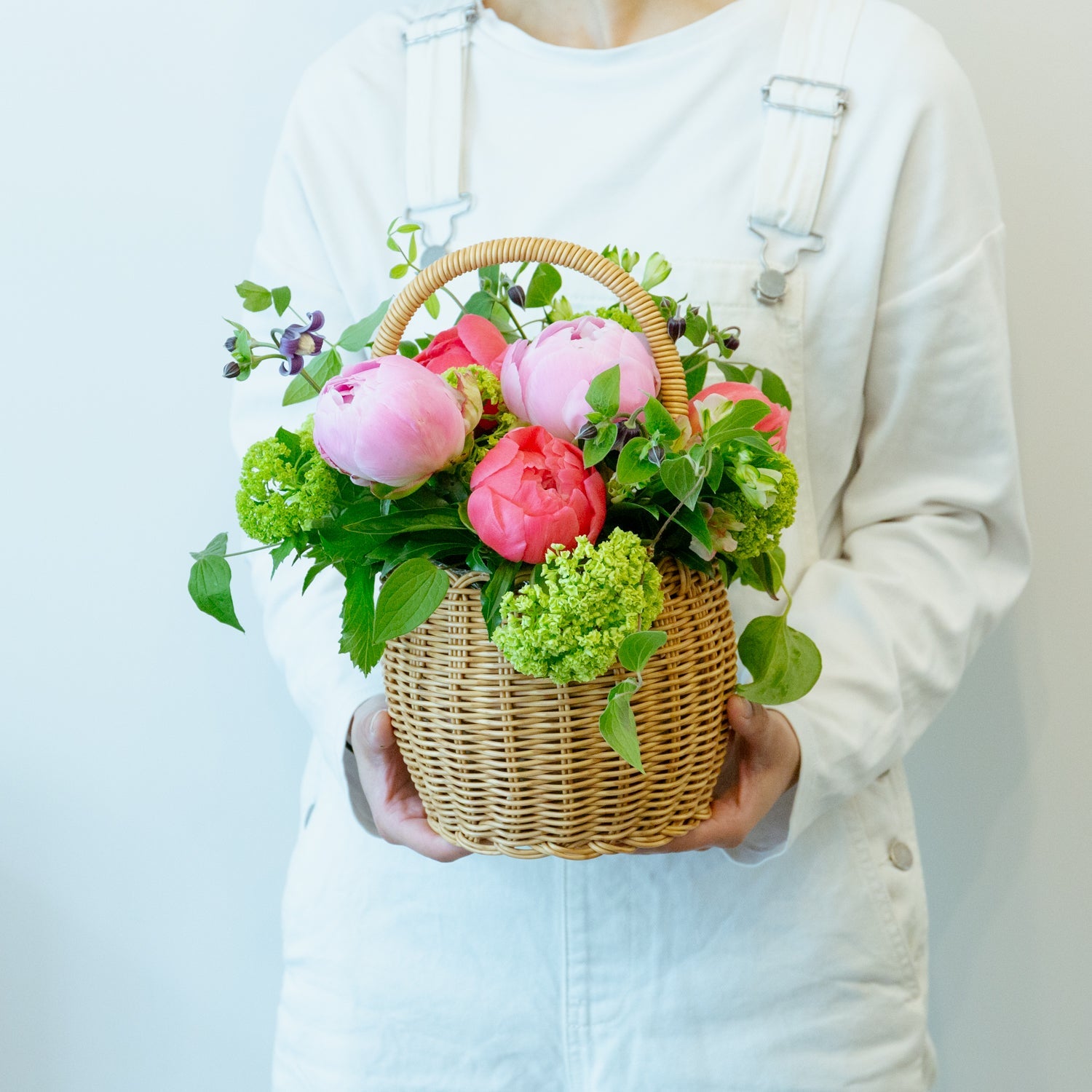 オーダーメイドフラワーアレンジメントをオーダーするならFlower&amp;Plants tette │ 「手から手へ、想いを運ぶフラワーショップ」【板橋駅徒歩4分】【熟練フローリスト夫婦が運営】【最短2営業日で発送】【24時間365日注文OK】【ギフトは3300円〜】フラワーギフトを手から手へ、想いを込めたブーケやアレンジメントで大切な人に感謝と愛情を。シーンや用途に合わせて選びやすい豊富な種