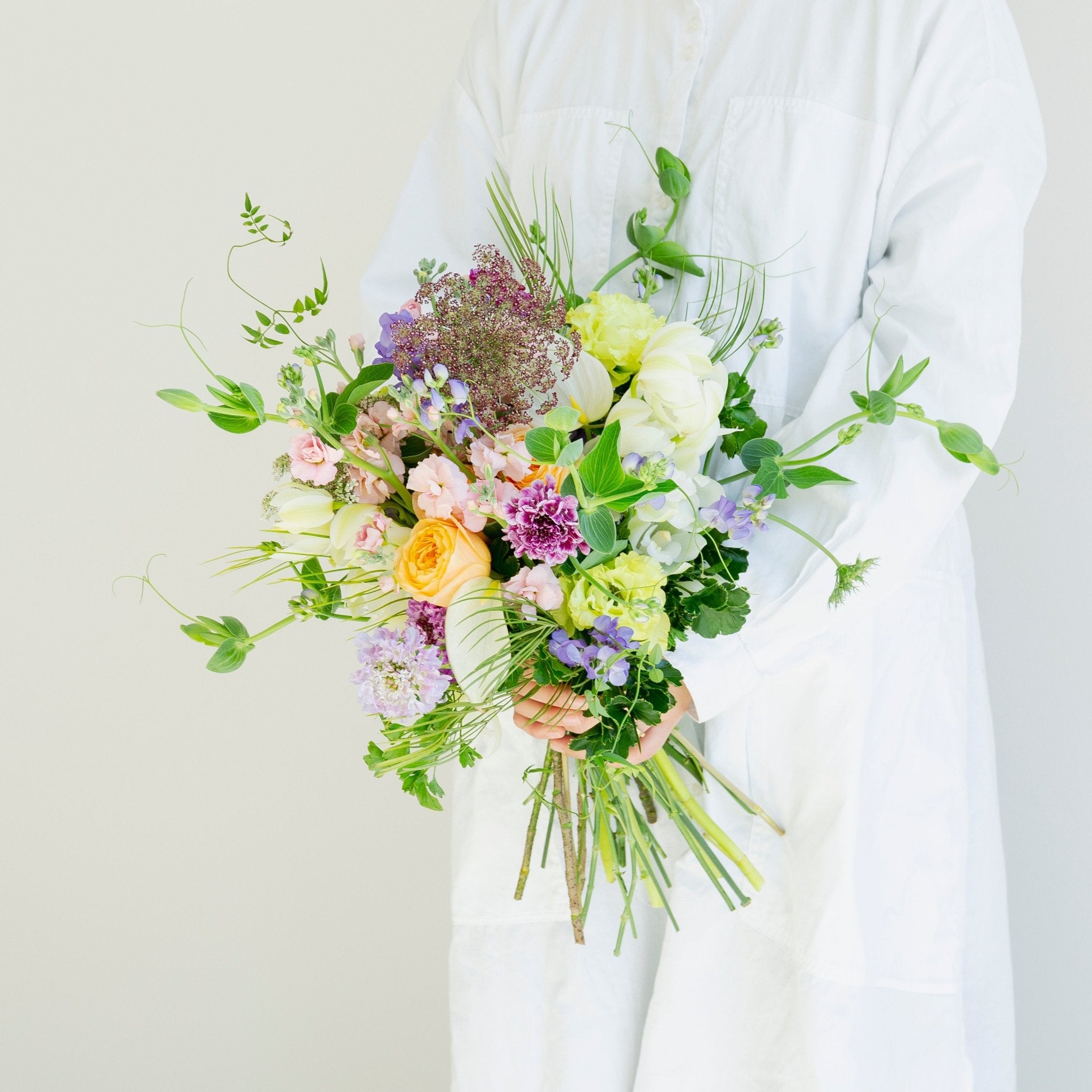 オーダーメイドフラワーブーケをオーダーするならFlower&amp;Plants tette │ 「手から手へ、想いを運ぶフラワーショップ」【板橋駅徒歩4分】【熟練フローリスト夫婦が運営】【最短2営業日で発送】【24時間365日注文OK】【ギフトは3300円〜】フラワーギフトを手から手へ、想いを込めたブーケやアレンジメントで大切な人に感謝と愛情を。シーンや用途に合わせて選びやすい豊富な種