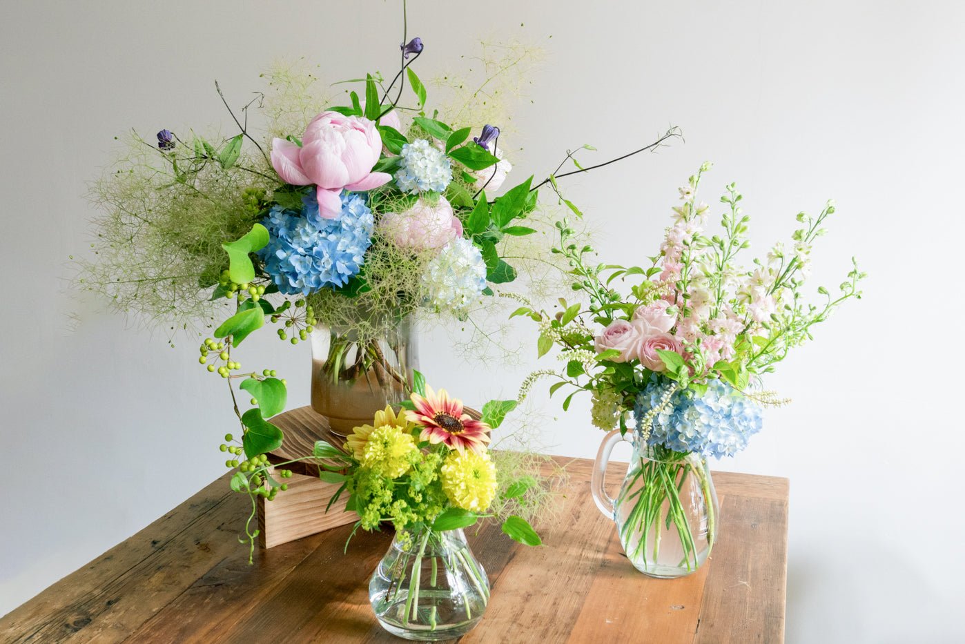 お花の定期便をオーダーするならFlower&amp;Plants tette │ 「手から手へ、想いを運ぶフラワーショップ」【板橋駅徒歩4分】【熟練フローリスト夫婦が運営】【最短2営業日で発送】【24時間365日注文OK】【ギフトは3300円〜】フラワーギフトを手から手へ、想いを込めたブーケやアレンジメントで大切な人に感謝と愛情を。シーンや用途に合わせて選びやすい豊富な種