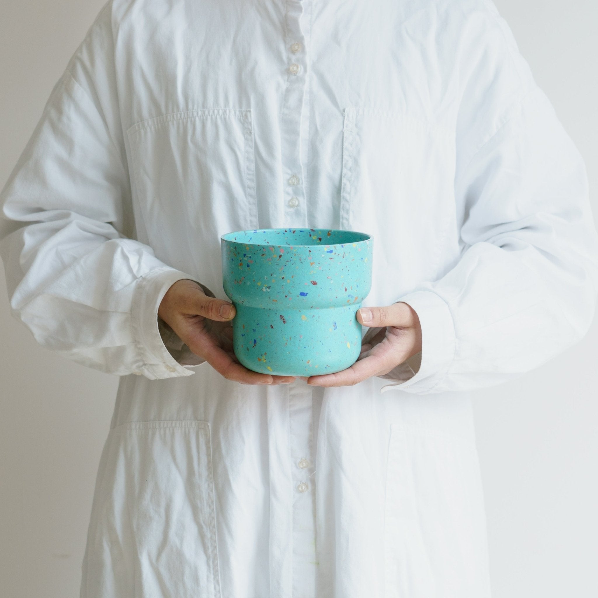 エコチップペインターポットをオーダーするならFlower&amp;Plants tette │ 「手から手へ、想いを運ぶフラワーショップ」【板橋駅徒歩4分】【熟練フローリスト夫婦が運営】【最短2営業日で発送】【24時間365日注文OK】【ギフトは3300円〜】フラワーギフトを手から手へ、想いを込めたブーケやアレンジメントで大切な人に感謝と愛情を。シーンや用途に合わせて選びやすい豊富な種