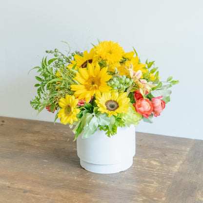 ひまわりのギフトをオーダーするならFlower&amp;Plants tette │ 「手から手へ、想いを運ぶフラワーショップ」【板橋駅徒歩4分】【熟練フローリスト夫婦が運営】【最短2営業日で発送】【24時間365日注文OK】【ギフトは3300円〜】フラワーギフトを手から手へ、想いを込めたブーケやアレンジメントで大切な人に感謝と愛情を。シーンや用途に合わせて選びやすい豊富な種