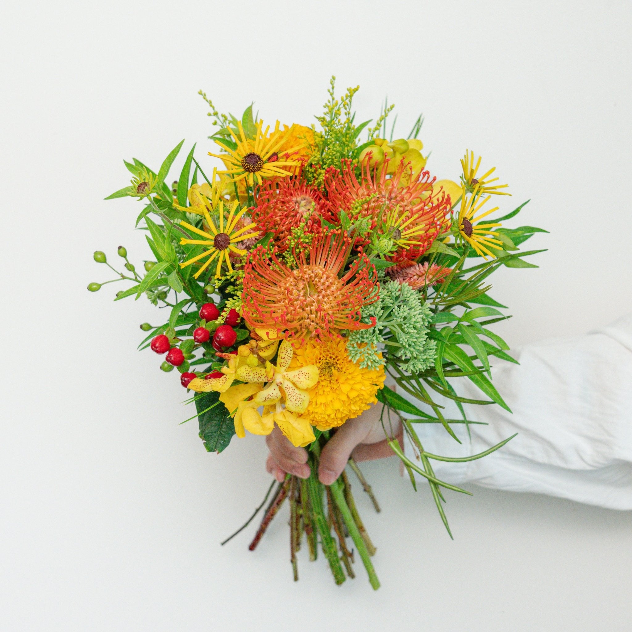 ピンクッションのギフトをオーダーするならFlower&amp;Plants tette │ 「手から手へ、想いを運ぶフラワーショップ」【板橋駅徒歩4分】【熟練フローリスト夫婦が運営】【最短2営業日で発送】【24時間365日注文OK】【ギフトは3300円〜】フラワーギフトを手から手へ、想いを込めたブーケやアレンジメントで大切な人に感謝と愛情を。シーンや用途に合わせて選びやすい豊富な種