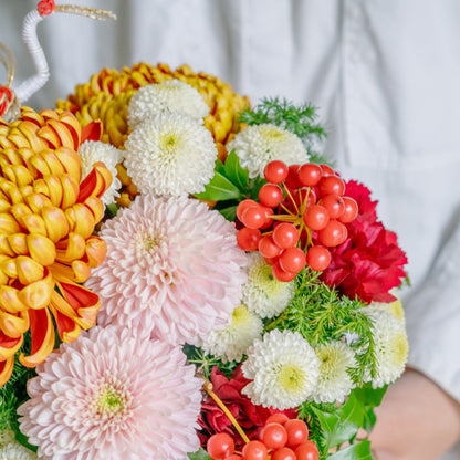 お正月のギフトをオーダーするならFlower&amp;Plants tette │ 「手から手へ、想いを運ぶフラワーショップ」【板橋駅徒歩4分】【熟練フローリスト夫婦が運営】【最短2営業日で発送】【24時間365日注文OK】【ギフトは3300円〜】フラワーギフトを手から手へ、想いを込めたブーケやアレンジメントで大切な人に感謝と愛情を。シーンや用途に合わせて選びやすい豊富な種