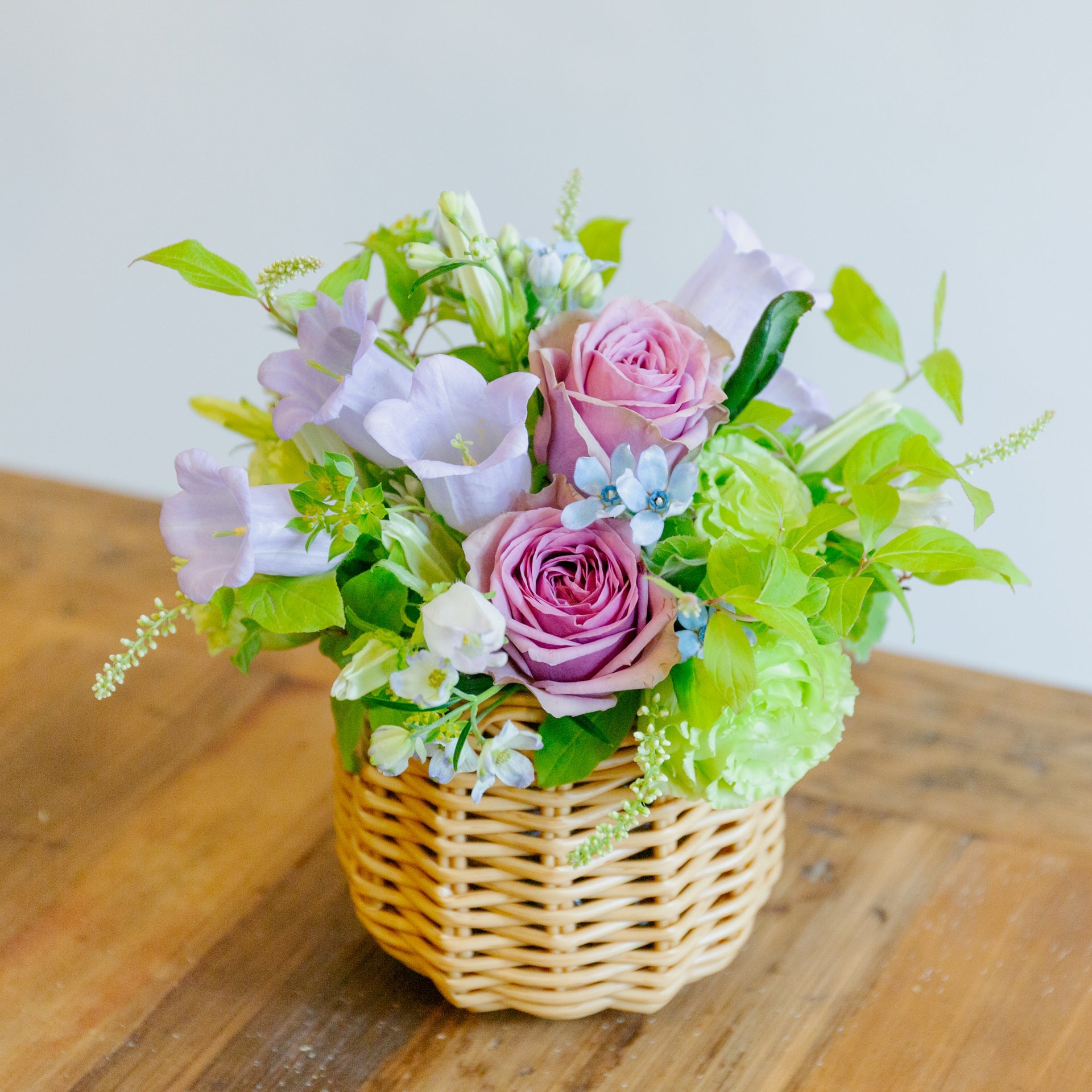 オーダーメイドフラワーアレンジメントをオーダーするならFlower&amp;Plants tette │ 「手から手へ、想いを運ぶフラワーショップ」【板橋駅徒歩4分】【熟練フローリスト夫婦が運営】【最短2営業日で発送】【24時間365日注文OK】【ギフトは3300円〜】フラワーギフトを手から手へ、想いを込めたブーケやアレンジメントで大切な人に感謝と愛情を。シーンや用途に合わせて選びやすい豊富な種