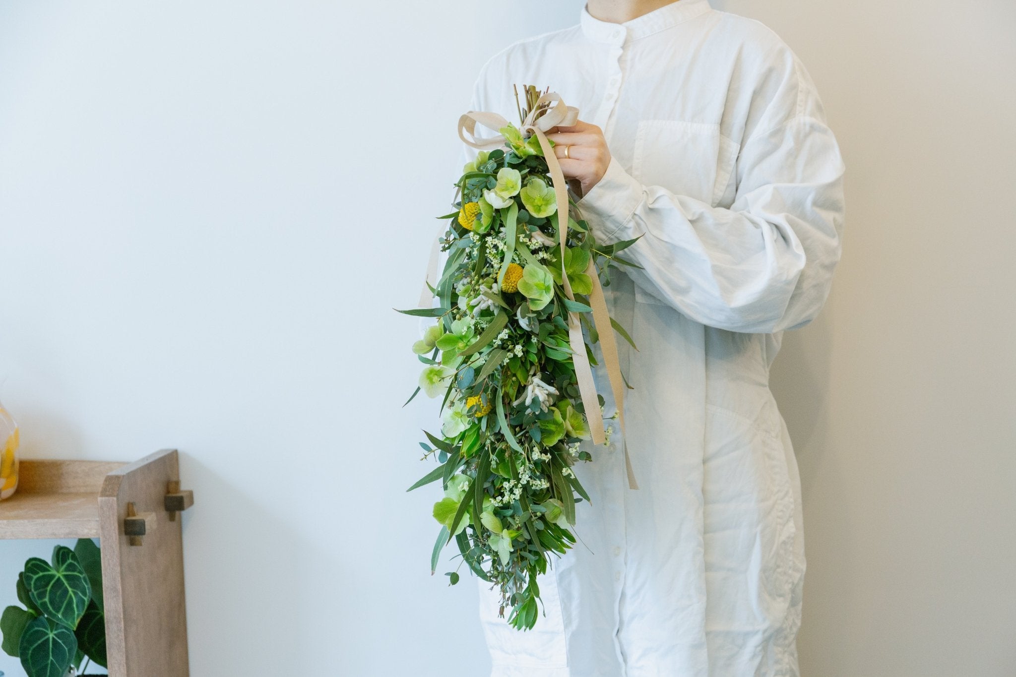 季節のおまかせガーランドをオーダーするならFlower&amp;Plants tette │ 「手から手へ、想いを運ぶフラワーショップ」【板橋駅徒歩4分】【熟練フローリスト夫婦が運営】【最短2営業日で発送】【24時間365日注文OK】【ギフトは3300円〜】フラワーギフトを手から手へ、想いを込めたブーケやアレンジメントで大切な人に感謝と愛情を。シーンや用途に合わせて選びやすい豊富な種