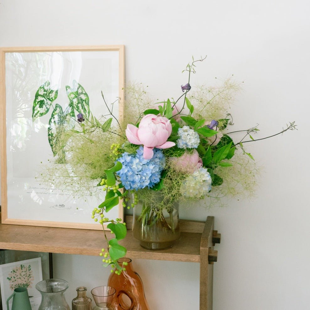 お花の定期便をオーダーするならFlower&amp;Plants tette │ 「手から手へ、想いを運ぶフラワーショップ」【板橋駅徒歩4分】【熟練フローリスト夫婦が運営】【最短2営業日で発送】【24時間365日注文OK】【ギフトは3300円〜】フラワーギフトを手から手へ、想いを込めたブーケやアレンジメントで大切な人に感謝と愛情を。シーンや用途に合わせて選びやすい豊富な種