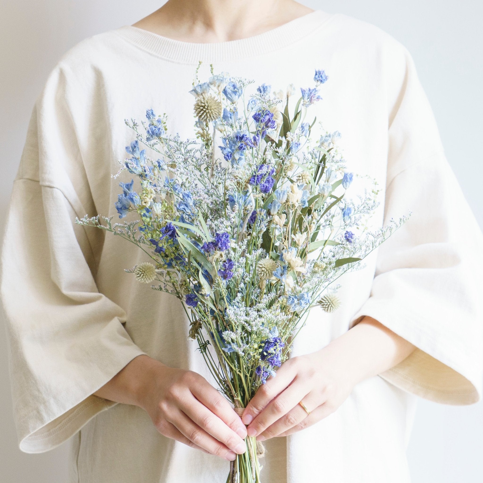 季節のドライフラワー ブーケスワッグをオーダーするならFlower&amp;Plants tette │ 「手から手へ、想いを運ぶフラワーショップ」【板橋駅徒歩4分】【熟練フローリスト夫婦が運営】【最短2営業日で発送】【24時間365日注文OK】【ギフトは3300円〜】フラワーギフトを手から手へ、想いを込めたブーケやアレンジメントで大切な人に感謝と愛情を。シーンや用途に合わせて選びやすい豊富な種