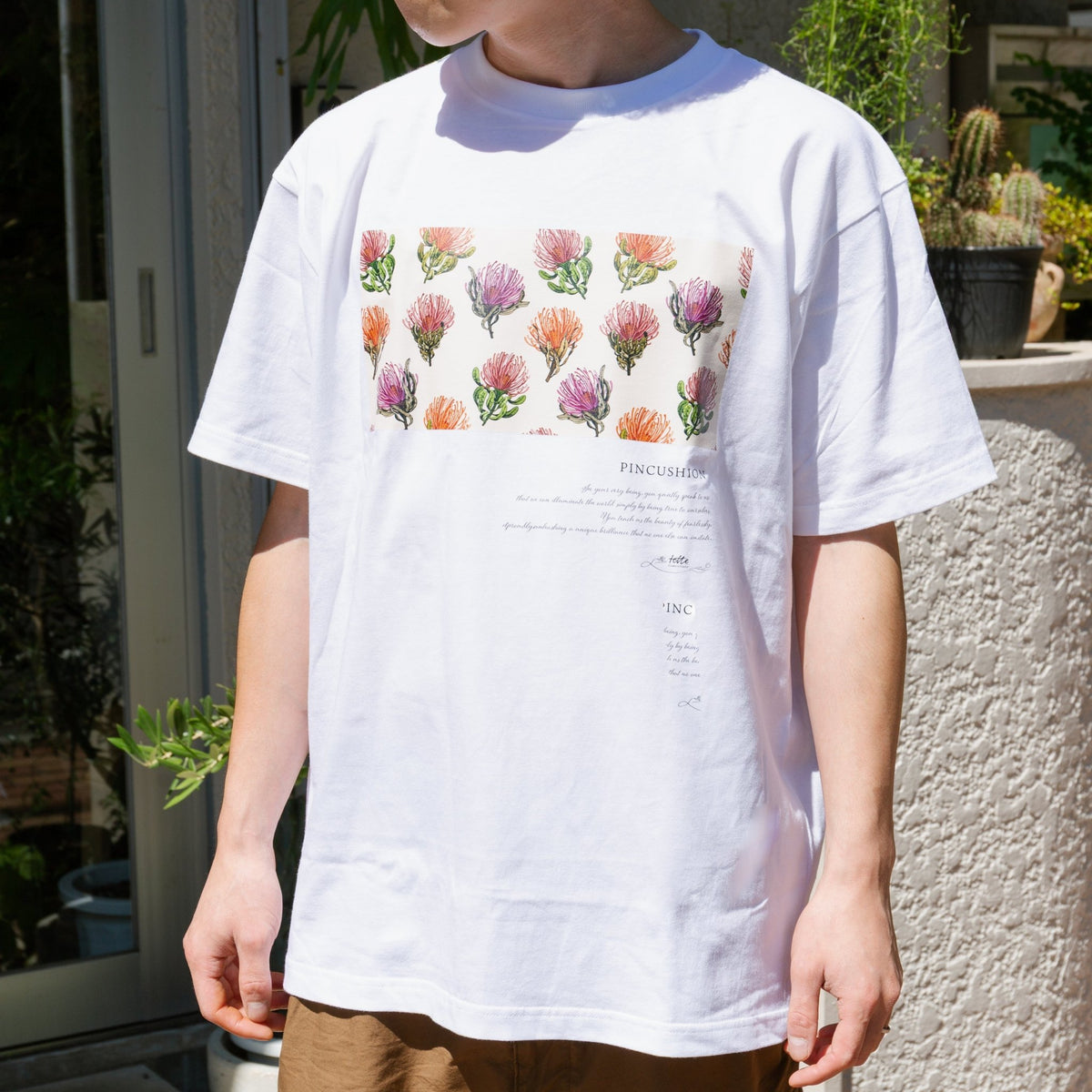 【数量限定】tetteオリジナルプリントTシャツをオーダーするならFlower&amp;Plants tette │ 「手から手へ、想いを運ぶフラワーショップ」【板橋駅徒歩4分】【熟練フローリスト夫婦が運営】【最短2営業日で発送】【24時間365日注文OK】【ギフトは3300円〜】フラワーギフトを手から手へ、想いを込めたブーケやアレンジメントで大切な人に感謝と愛情を。シーンや用途に合わせて選びやすい豊富な種