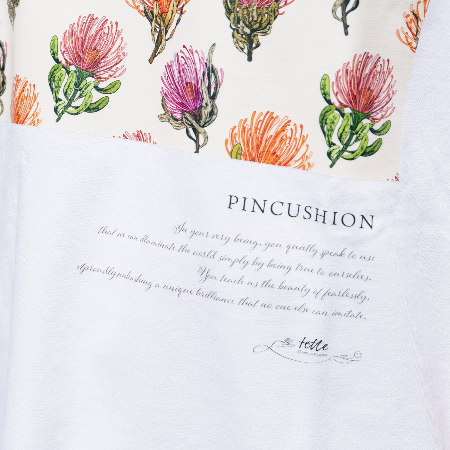 【数量限定】tetteオリジナルプリントTシャツをオーダーするならFlower&amp;Plants tette │ 「手から手へ、想いを運ぶフラワーショップ」【板橋駅徒歩4分】【熟練フローリスト夫婦が運営】【最短2営業日で発送】【24時間365日注文OK】【ギフトは3300円〜】フラワーギフトを手から手へ、想いを込めたブーケやアレンジメントで大切な人に感謝と愛情を。シーンや用途に合わせて選びやすい豊富な種