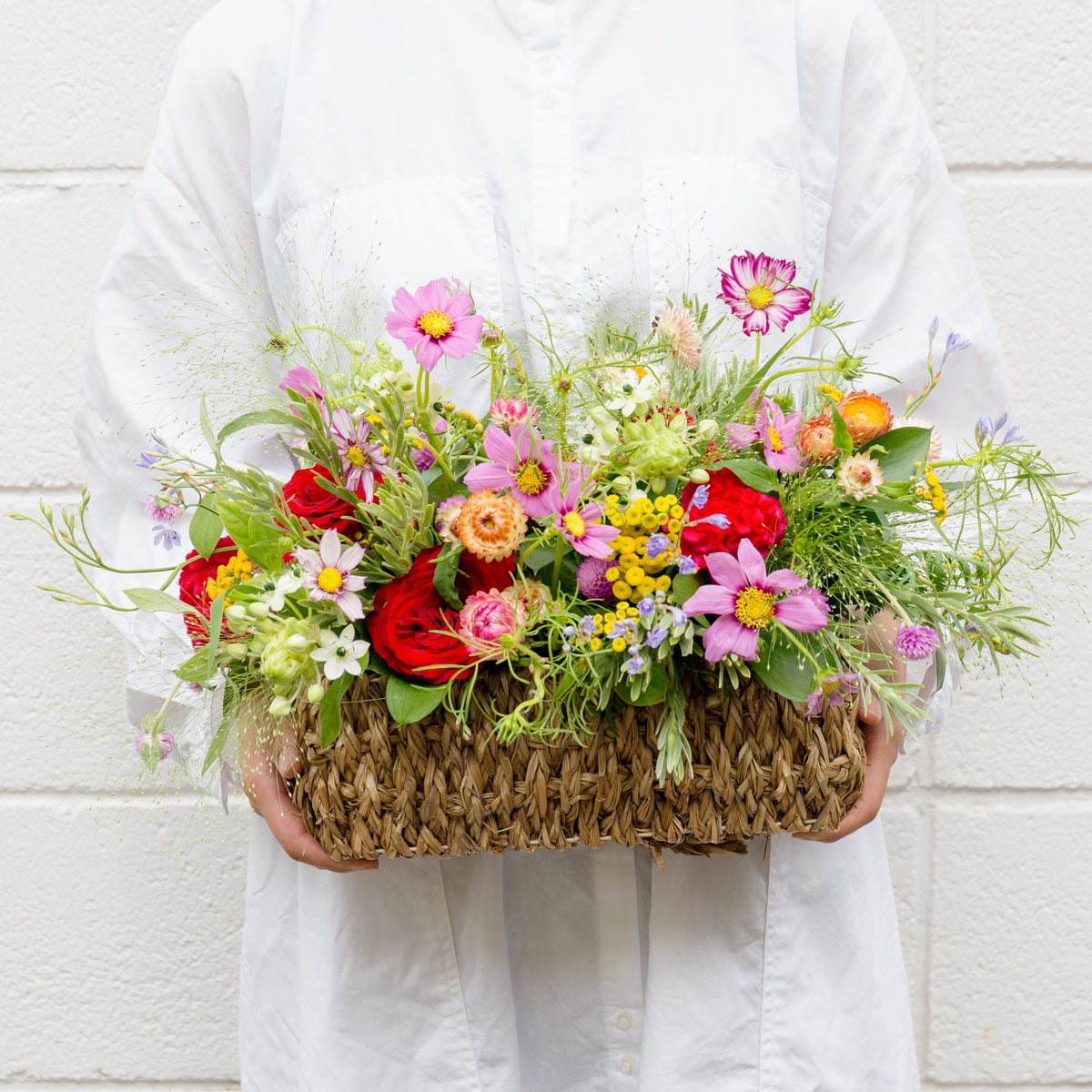 コスモスのギフトをオーダーするならFlower&amp;Plants tette │ 「手から手へ、想いを運ぶフラワーショップ」【板橋駅徒歩4分】【熟練フローリスト夫婦が運営】【最短2営業日で発送】【24時間365日注文OK】【ギフトは3300円〜】フラワーギフトを手から手へ、想いを込めたブーケやアレンジメントで大切な人に感謝と愛情を。シーンや用途に合わせて選びやすい豊富な種