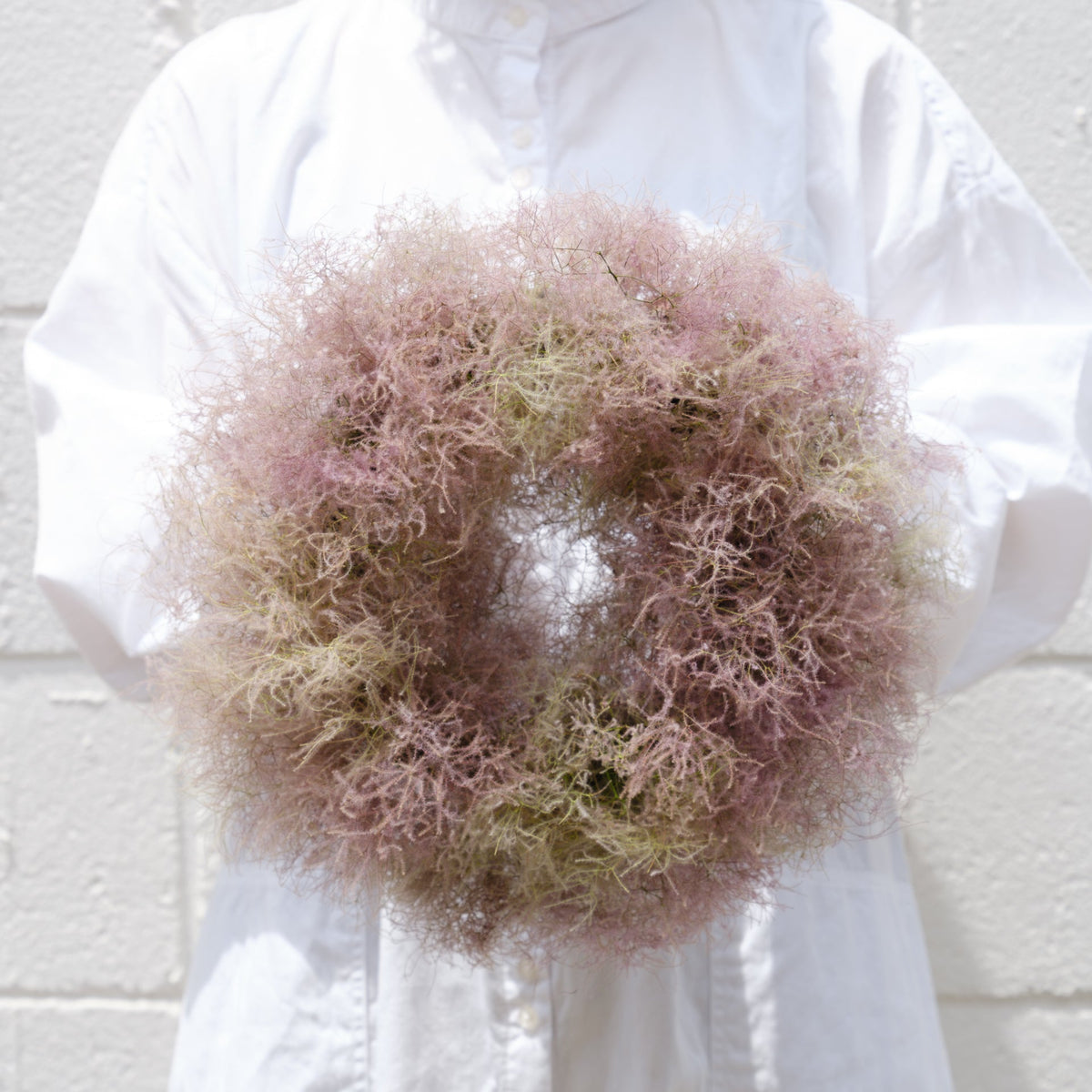 ドライリース スモークツリーをオーダーするならFlower&amp;Plants tette │ 「手から手へ、想いを運ぶフラワーショップ」【板橋駅徒歩4分】【熟練フローリスト夫婦が運営】【最短2営業日で発送】【24時間365日注文OK】【ギフトは3300円〜】フラワーギフトを手から手へ、想いを込めたブーケやアレンジメントで大切な人に感謝と愛情を。シーンや用途に合わせて選びやすい豊富な種