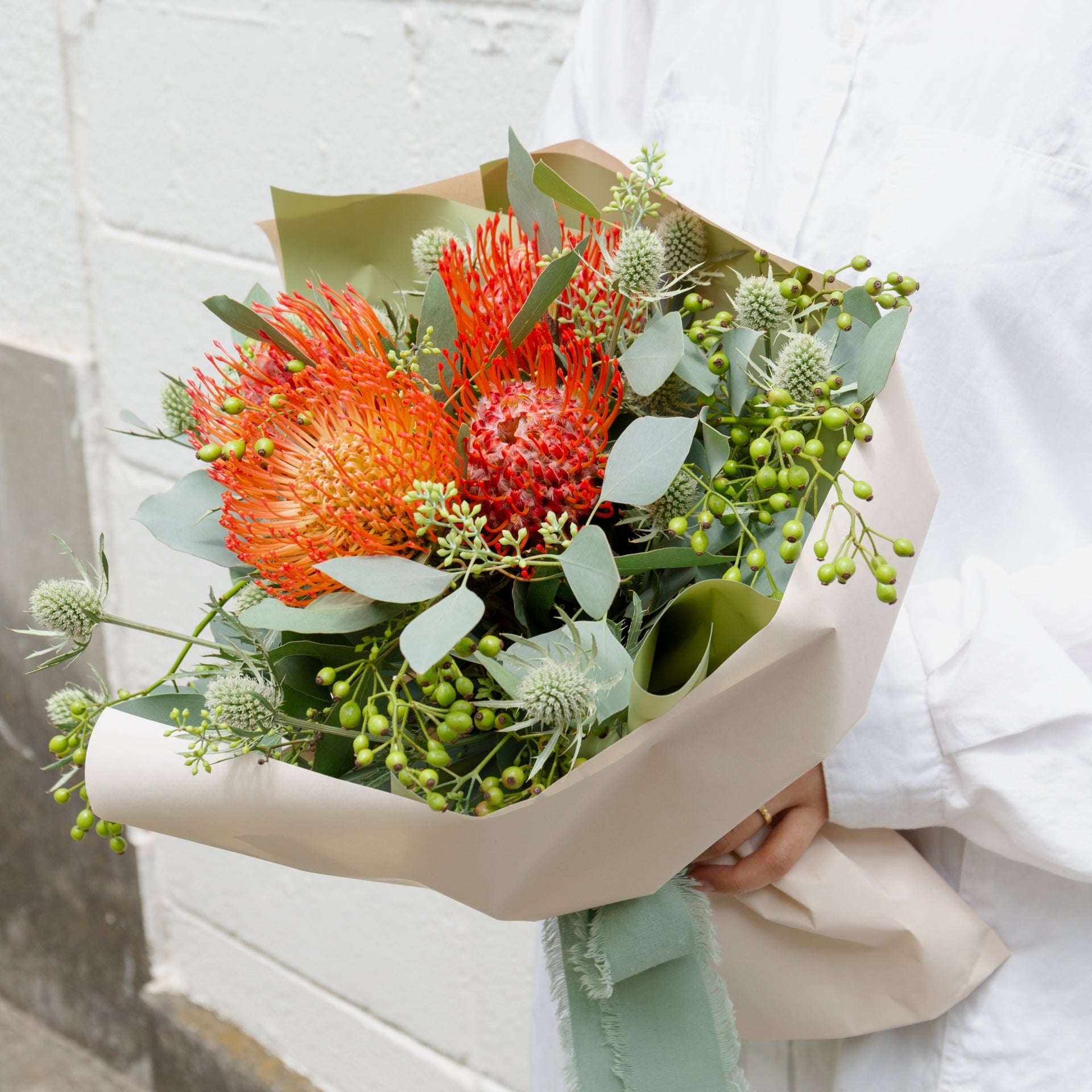 ピンクッションのブーケをオーダーするならFlower&amp;Plants tette │ 「手から手へ、想いを運ぶフラワーショップ」【板橋駅徒歩4分】【熟練フローリスト夫婦が運営】【最短2営業日で発送】【24時間365日注文OK】【ギフトは3300円〜】フラワーギフトを手から手へ、想いを込めたブーケやアレンジメントで大切な人に感謝と愛情を。シーンや用途に合わせて選びやすい豊富な種